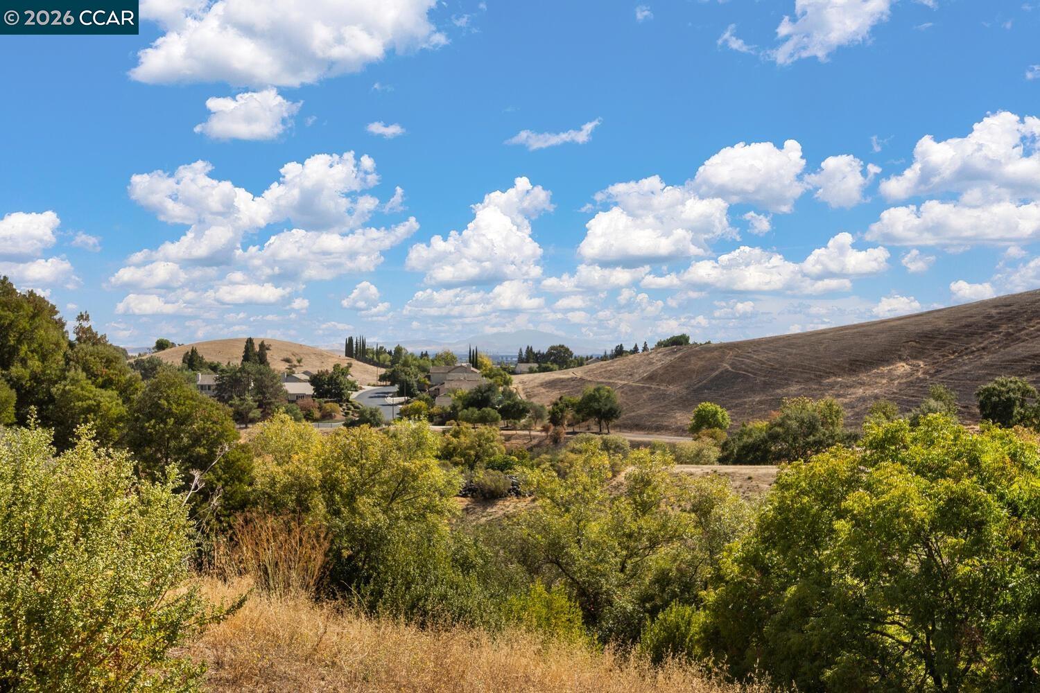 Detail Gallery Image 40 of 41 For 3127 Cherry Valley Cir, Fairfield,  CA 94534 - 4 Beds | 2/1 Baths