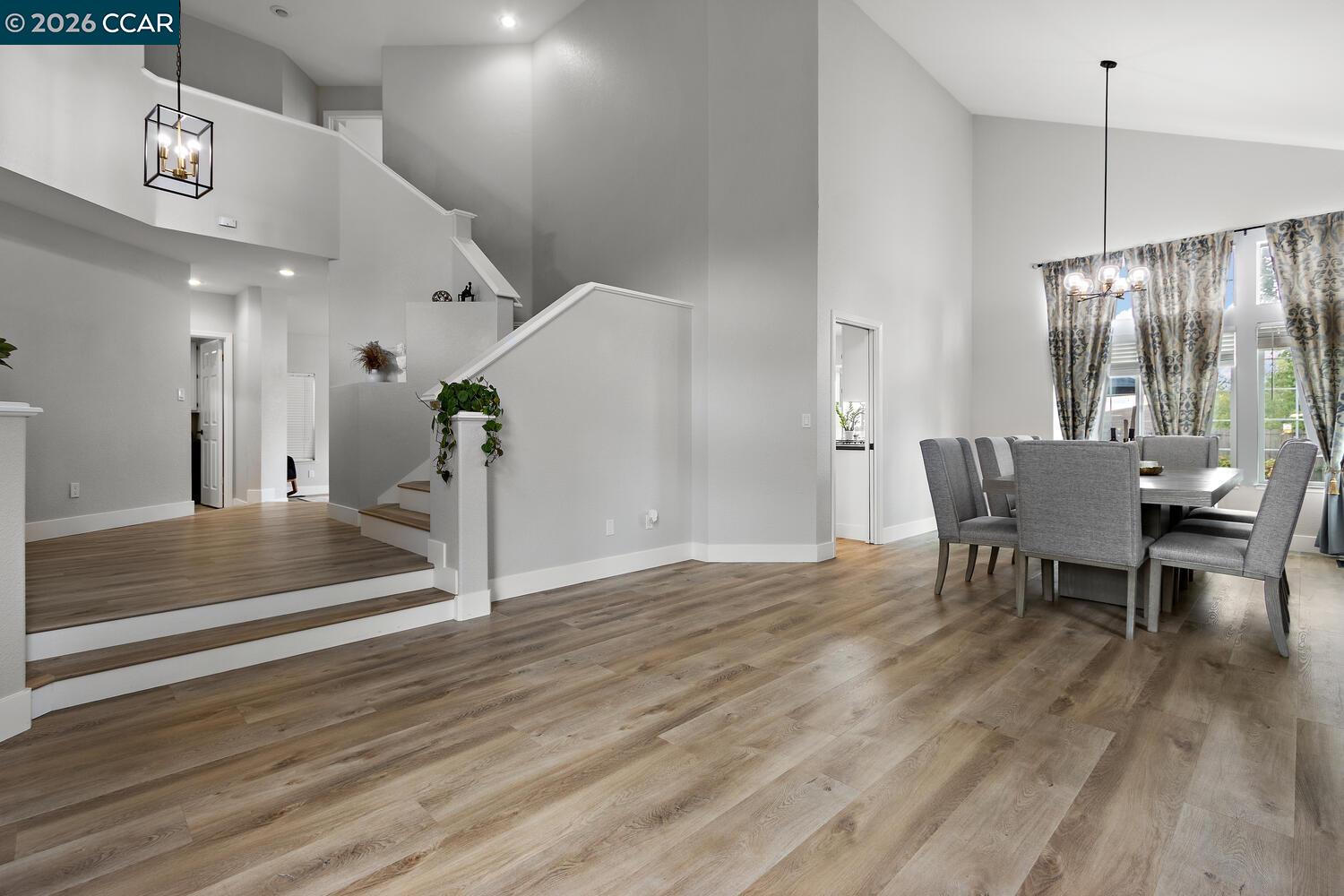 Detail Gallery Image 9 of 41 For 3127 Cherry Valley Cir, Fairfield,  CA 94534 - 4 Beds | 2/1 Baths