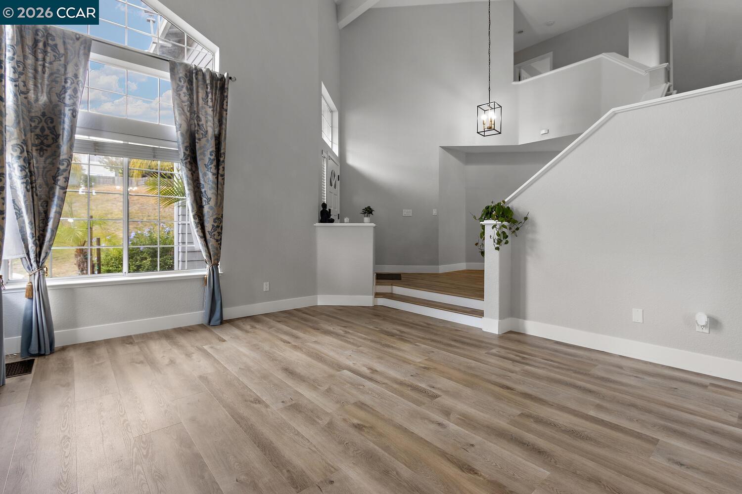 Detail Gallery Image 10 of 41 For 3127 Cherry Valley Cir, Fairfield,  CA 94534 - 4 Beds | 2/1 Baths