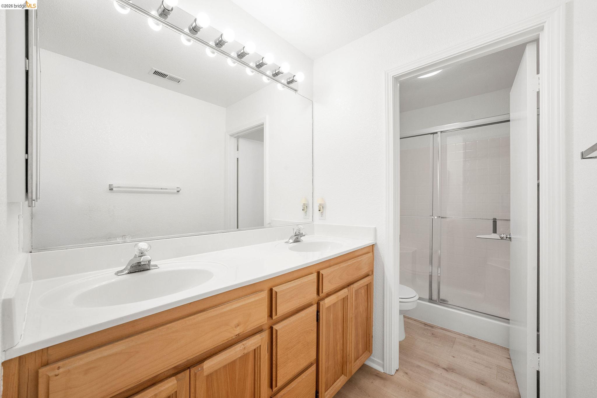 Detail Gallery Image 15 of 20 For 1759 Laurelgrove Ln, Tracy,  CA 95376 - 3 Beds | 2 Baths