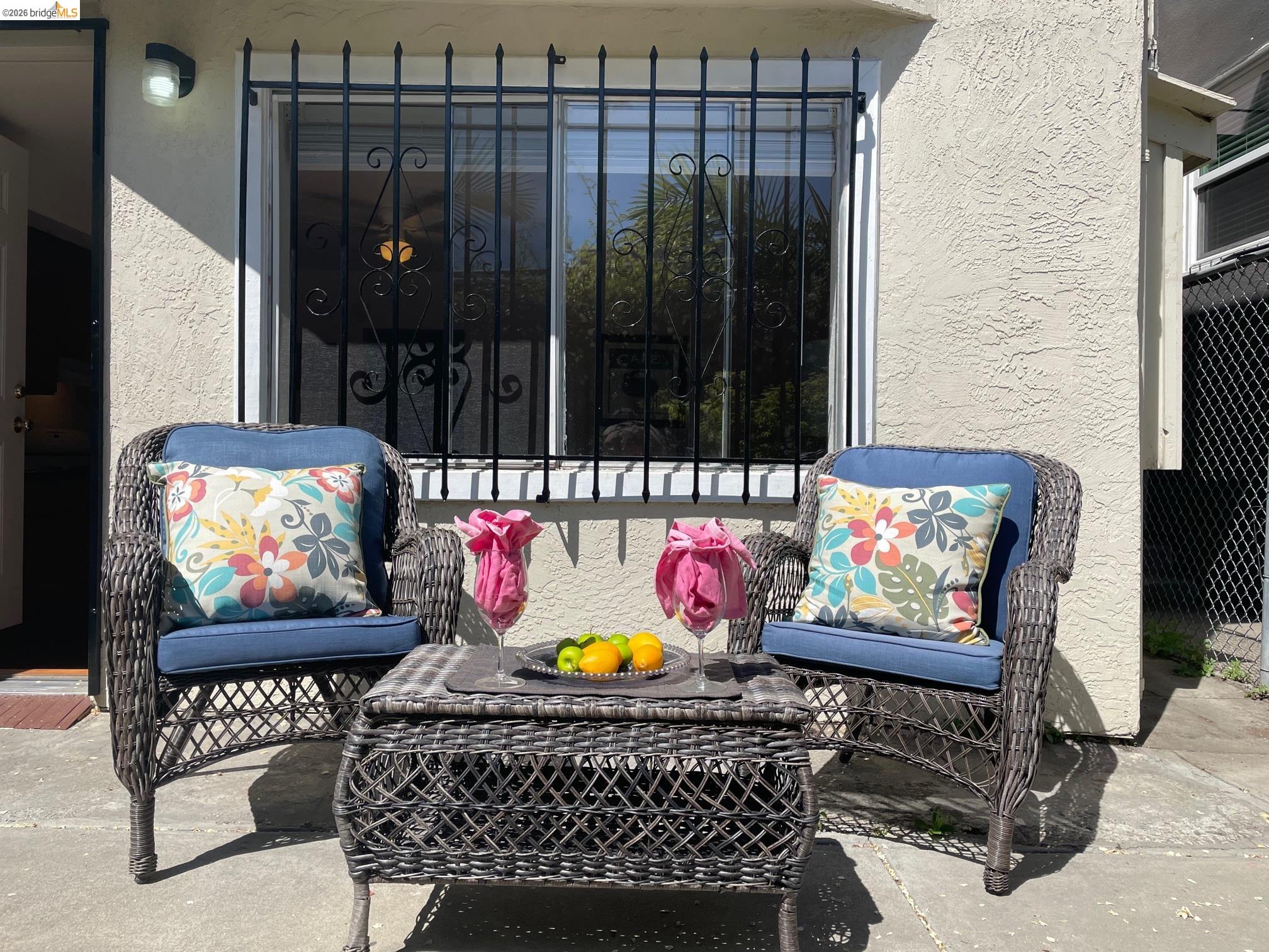 Front Image Thumbnail for EB41126423