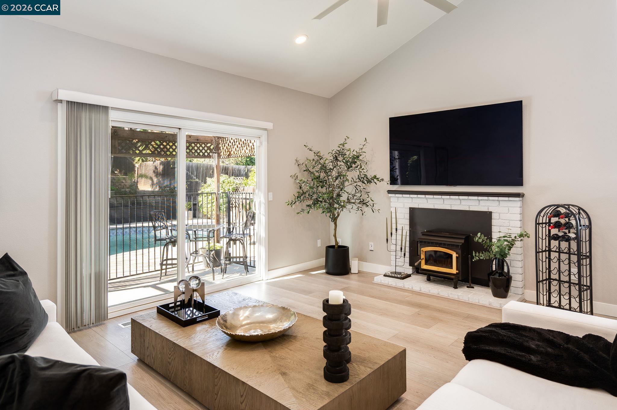 Detail Gallery Image 9 of 38 For 3828 Killdeer Dr, Antioch,  CA 94509 - 3 Beds | 2 Baths