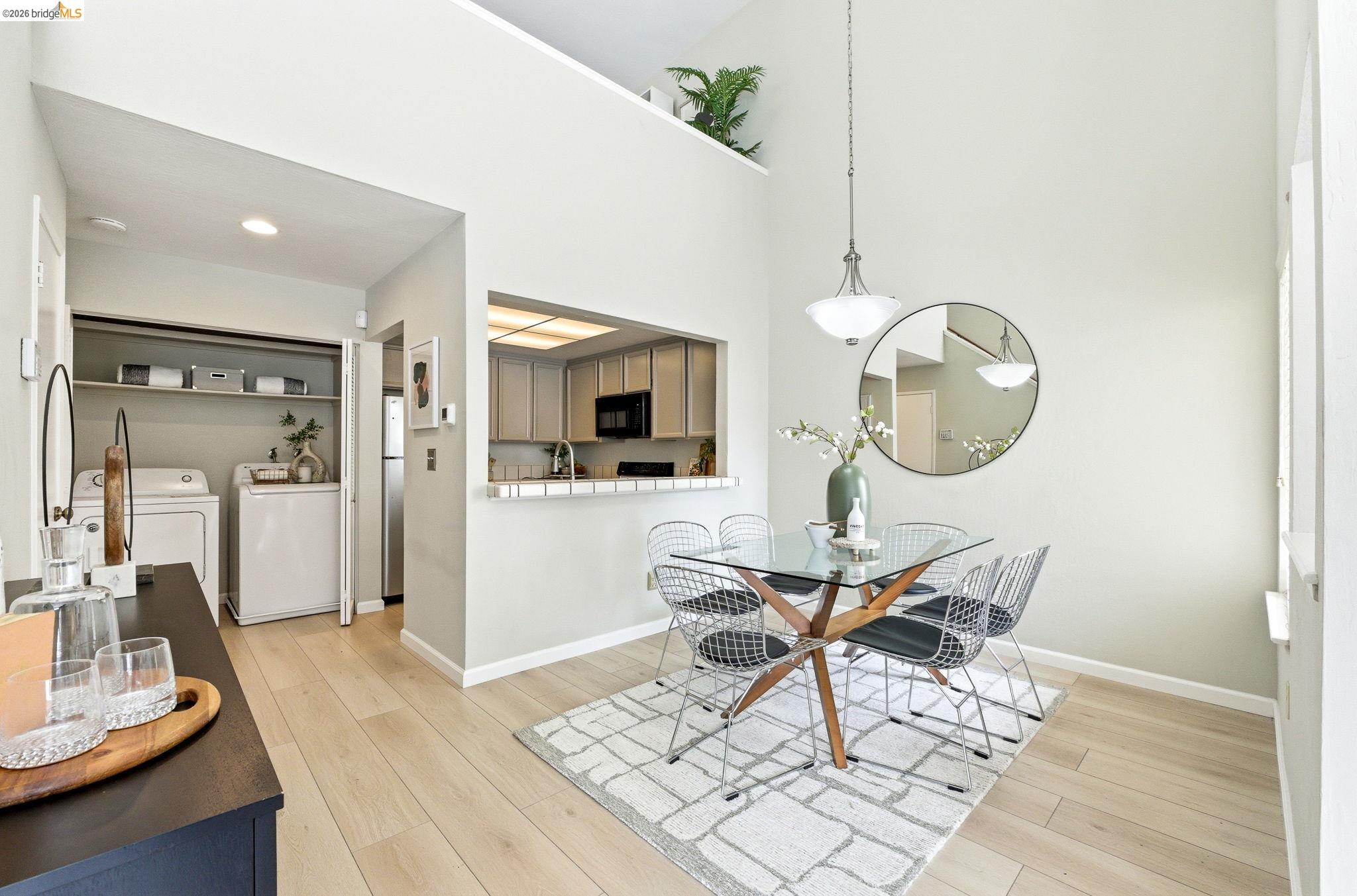 Detail Gallery Image 11 of 30 For 3657 West Ct, Richmond,  CA 94806 - 1 Beds | 1 Baths