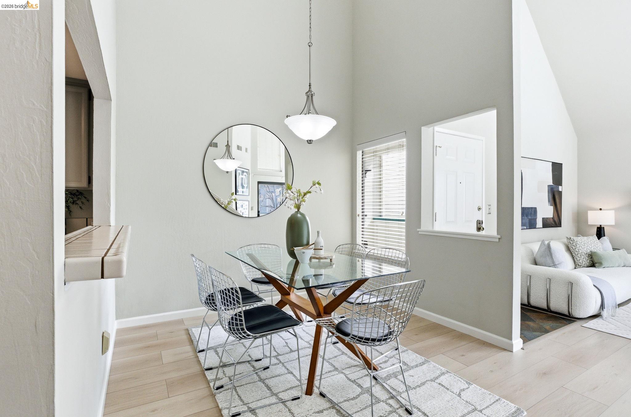 Detail Gallery Image 13 of 30 For 3657 West Ct, Richmond,  CA 94806 - 1 Beds | 1 Baths