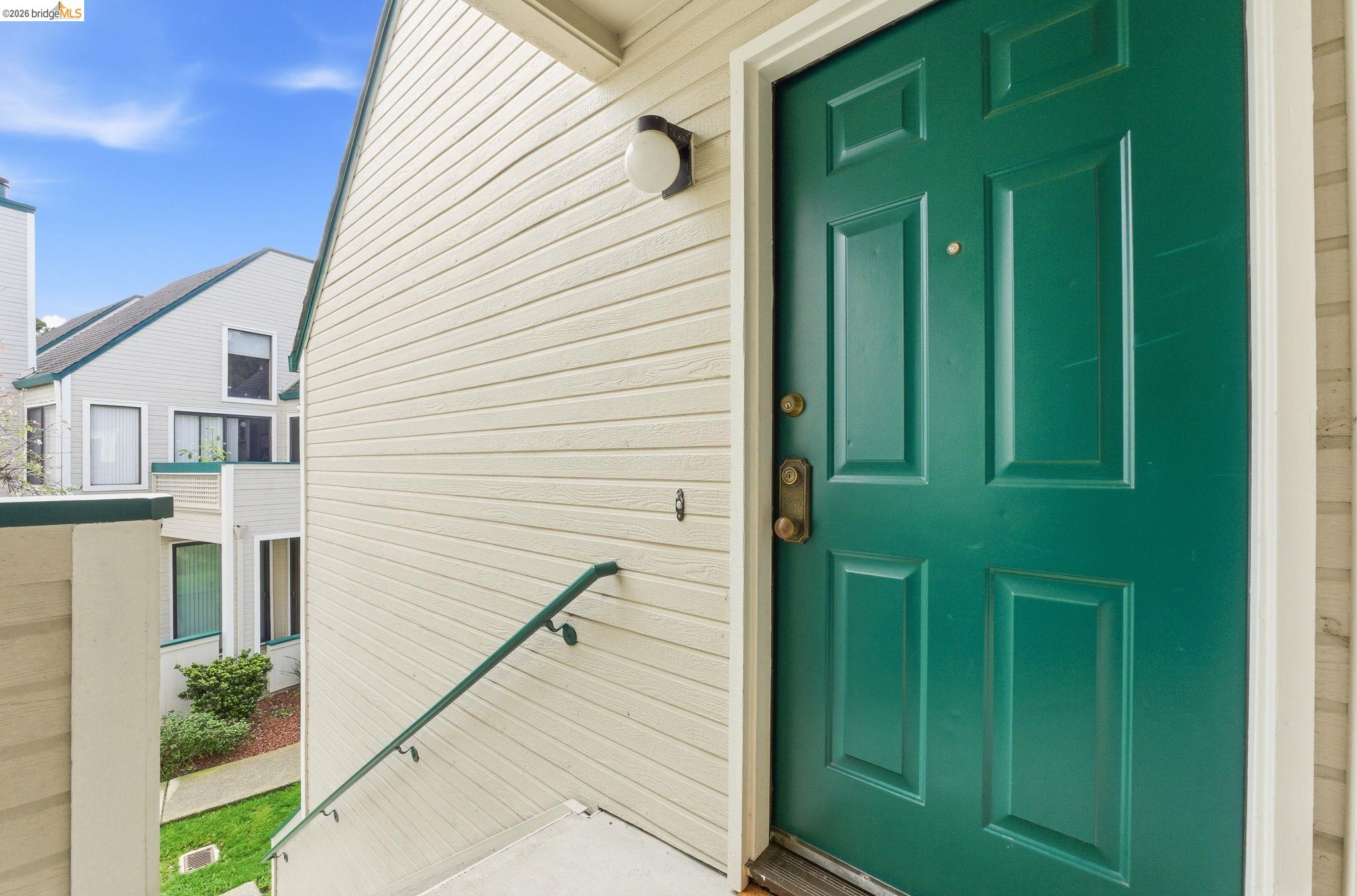 Detail Gallery Image 5 of 30 For 3657 West Ct, Richmond,  CA 94806 - 1 Beds | 1 Baths