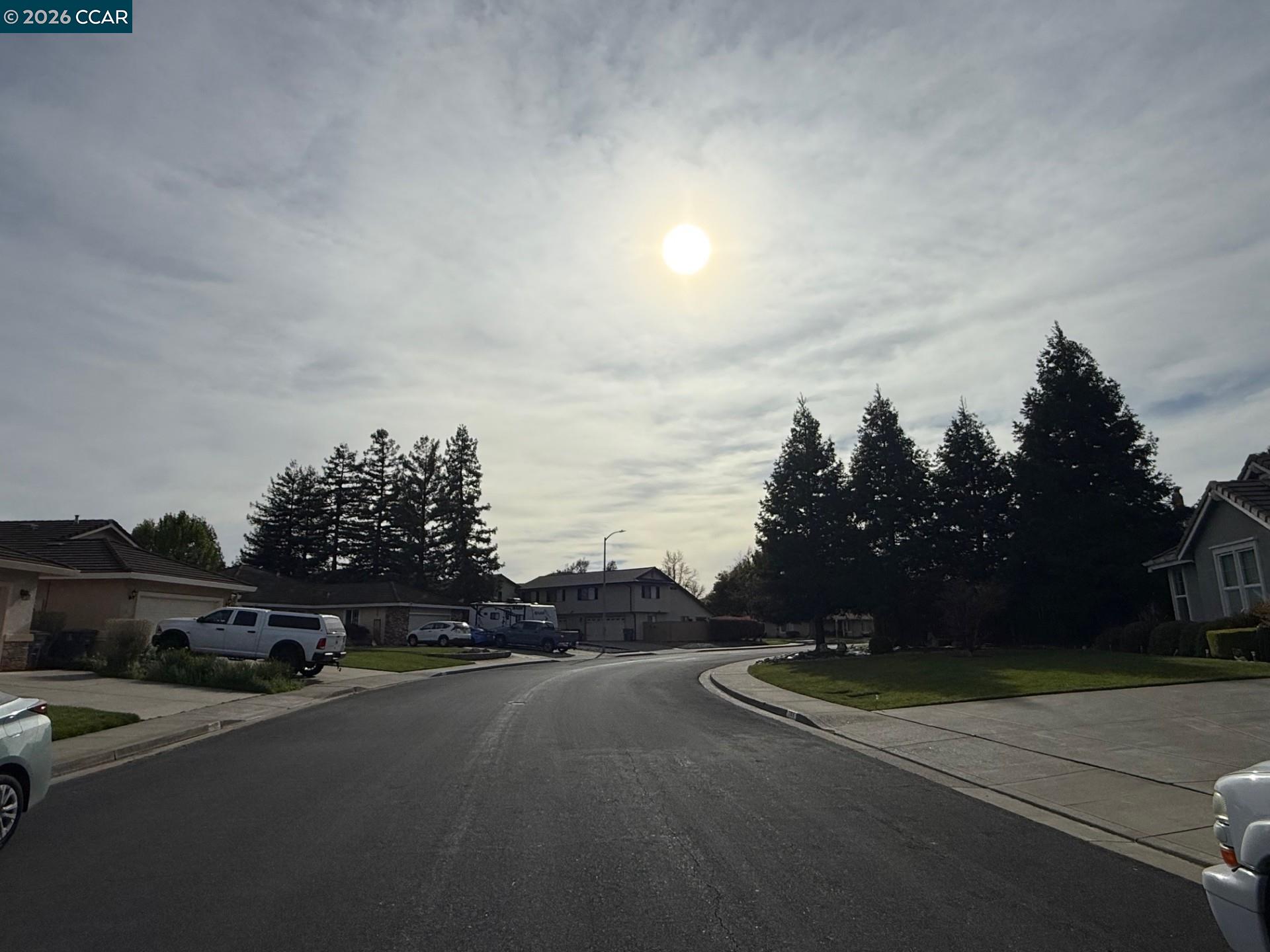 Detail Gallery Image 4 of 8 For 755 Kingman Dr, Vacaville,  CA 95687 - – Beds | – Baths