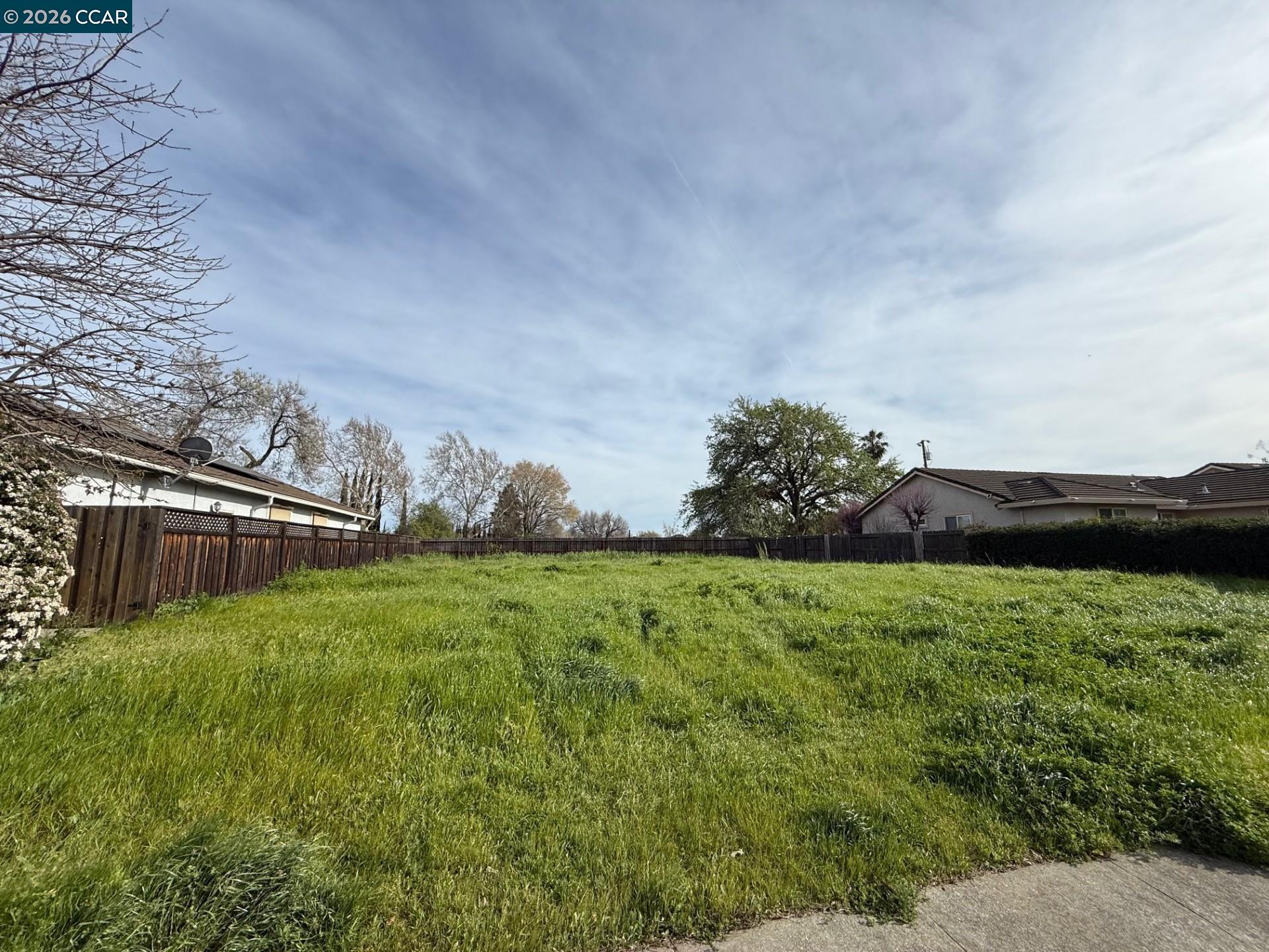 Detail Gallery Image 7 of 8 For 755 Kingman Dr, Vacaville,  CA 95687 - – Beds | – Baths