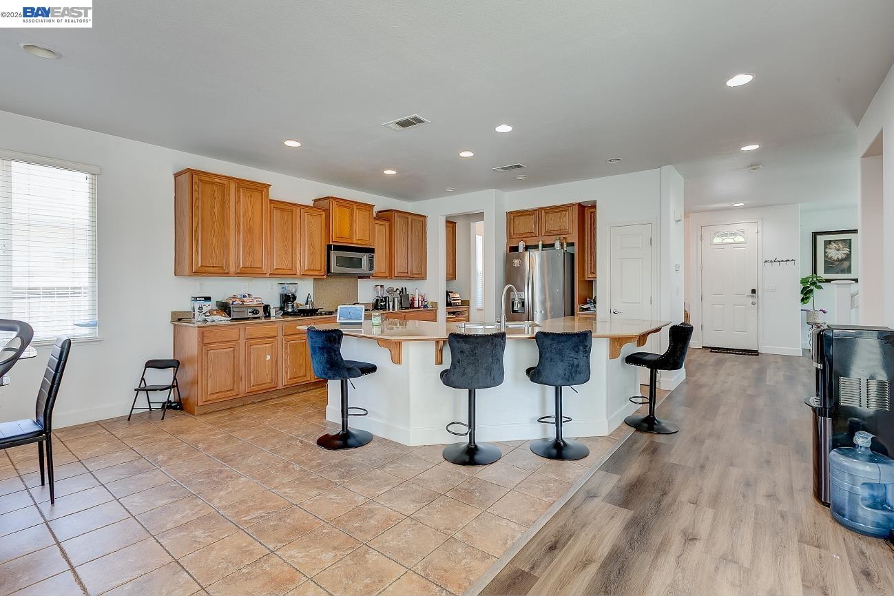 Detail Gallery Image 18 of 60 For 53 Puffin Cir, Oakley,  CA 94561 - 3 Beds | 2/1 Baths