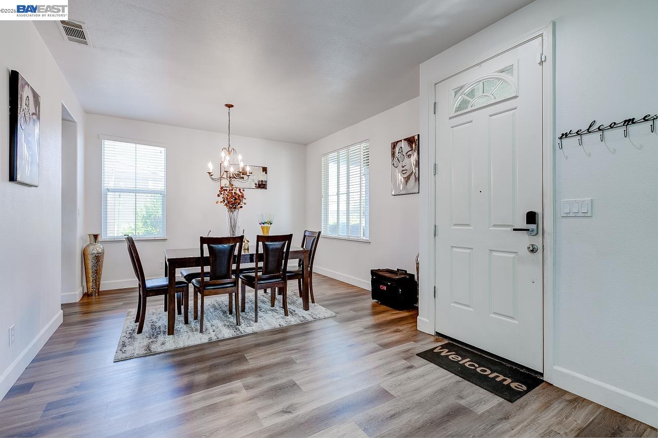 Detail Gallery Image 8 of 60 For 53 Puffin Cir, Oakley,  CA 94561 - 3 Beds | 2/1 Baths