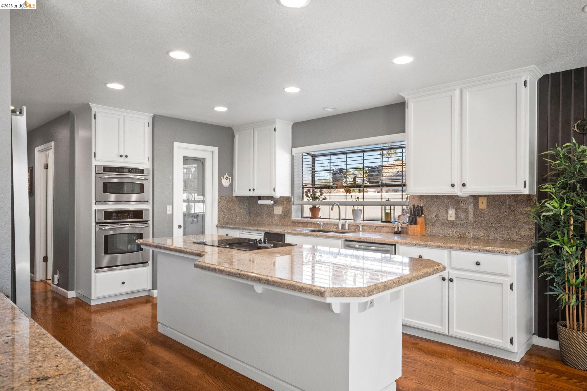 Detail Gallery Image 9 of 40 For 5770 Gateway Ct, Discovery Bay,  CA 94505 - 4 Beds | 2/1 Baths