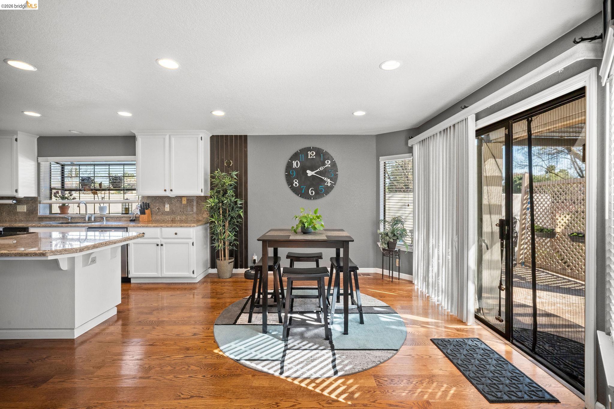 Detail Gallery Image 10 of 40 For 5770 Gateway Ct, Discovery Bay,  CA 94505 - 4 Beds | 2/1 Baths