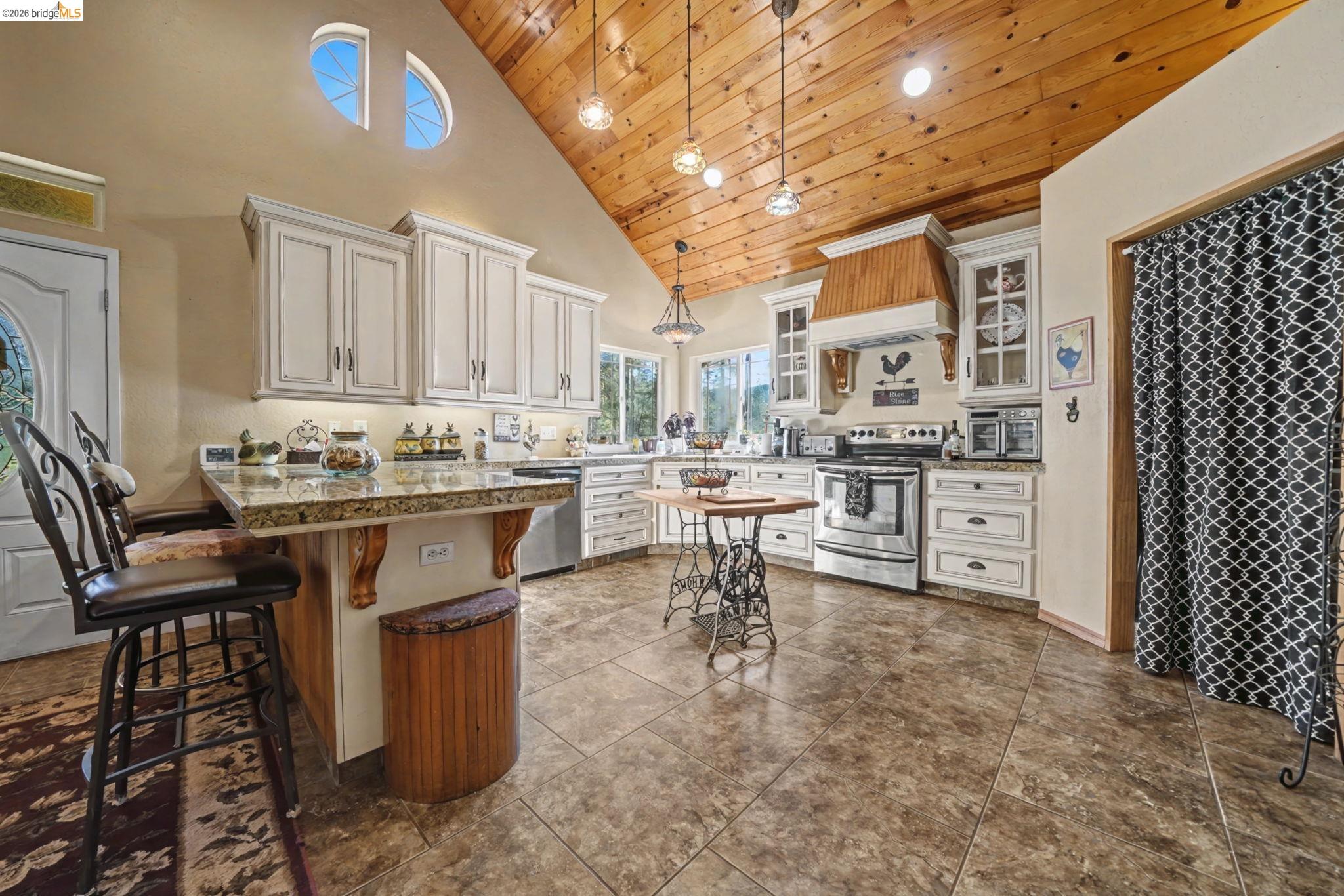 Detail Gallery Image 13 of 60 For 6145 Swiss Ranch Rd, Mountain Ranch,  CA 95246 - 5 Beds | 3 Baths