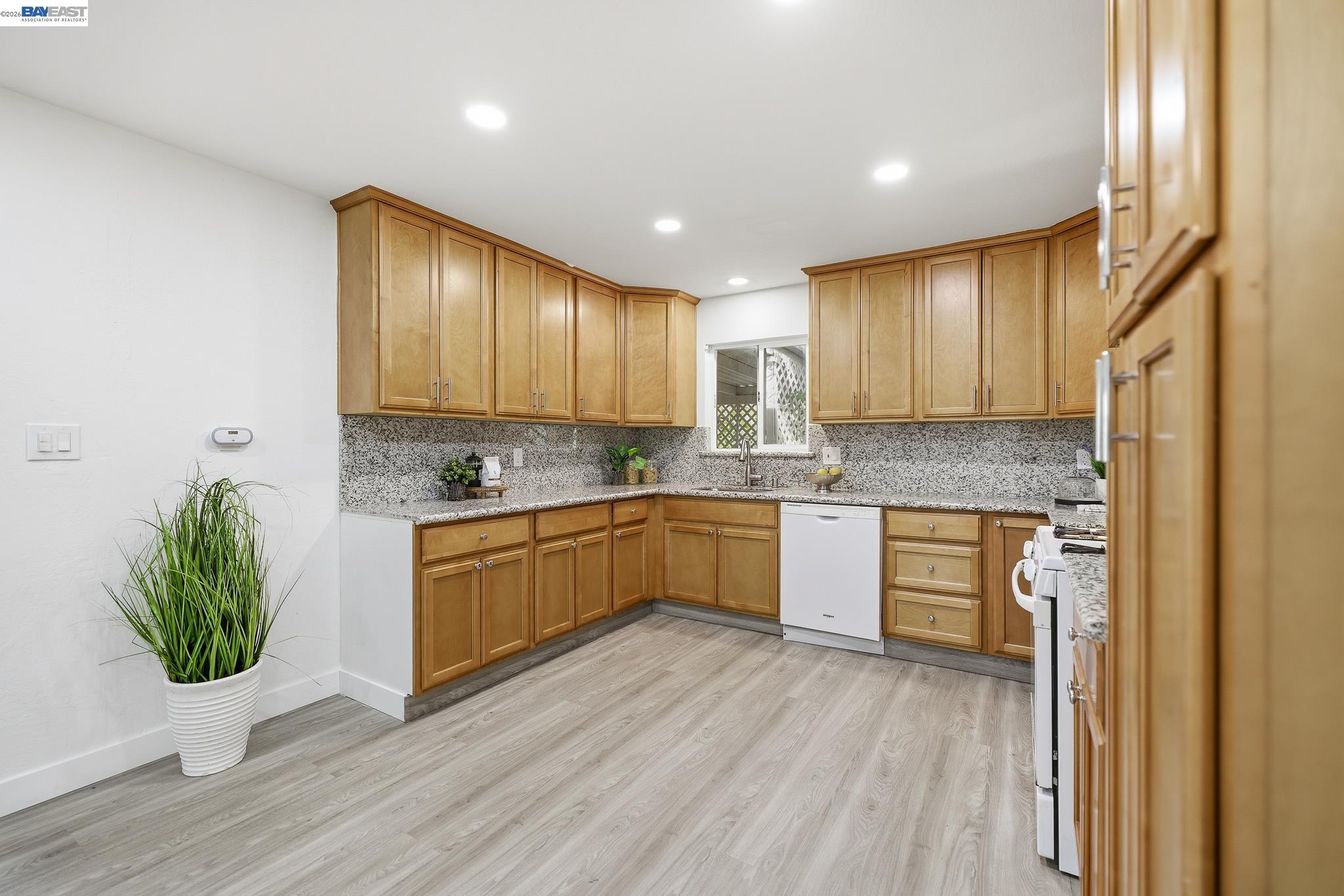 Detail Gallery Image 12 of 59 For 40242 Crockett St, Fremont,  CA 94538 - 4 Beds | 2 Baths