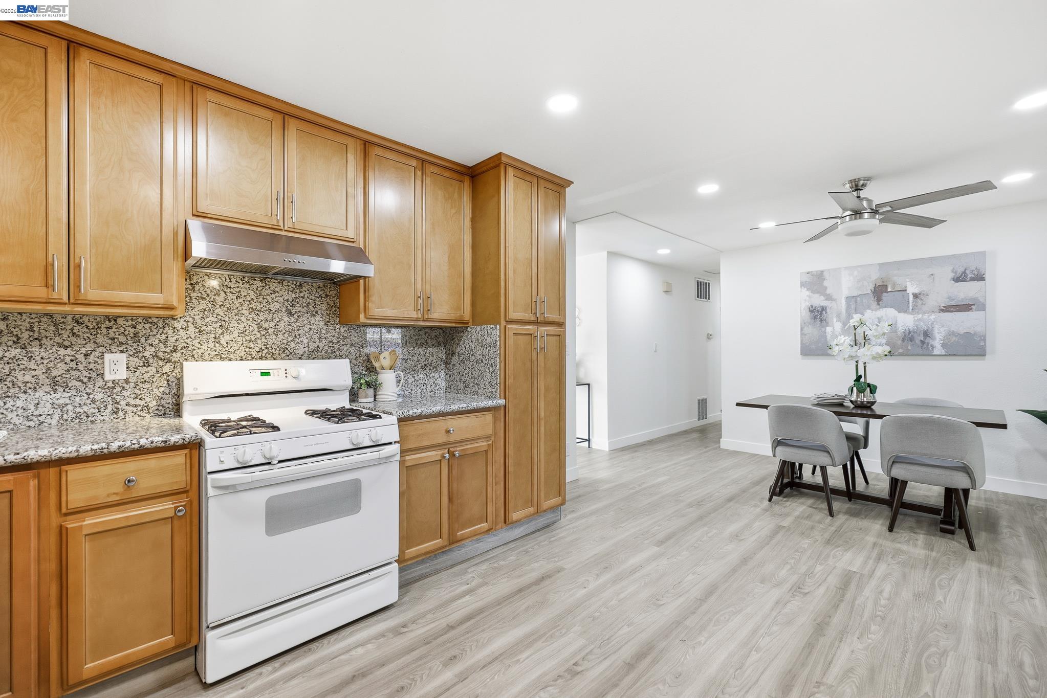 Detail Gallery Image 14 of 59 For 40242 Crockett St, Fremont,  CA 94538 - 4 Beds | 2 Baths