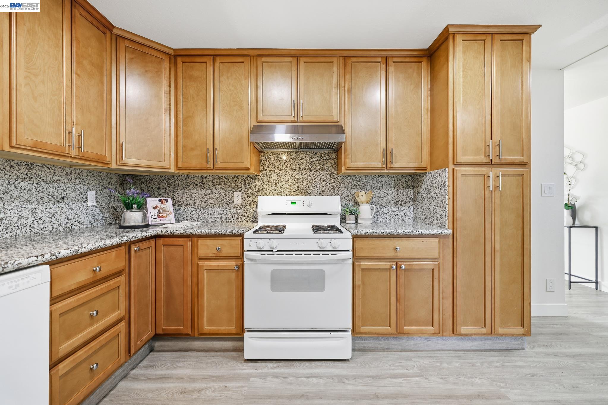 Detail Gallery Image 17 of 59 For 40242 Crockett St, Fremont,  CA 94538 - 4 Beds | 2 Baths