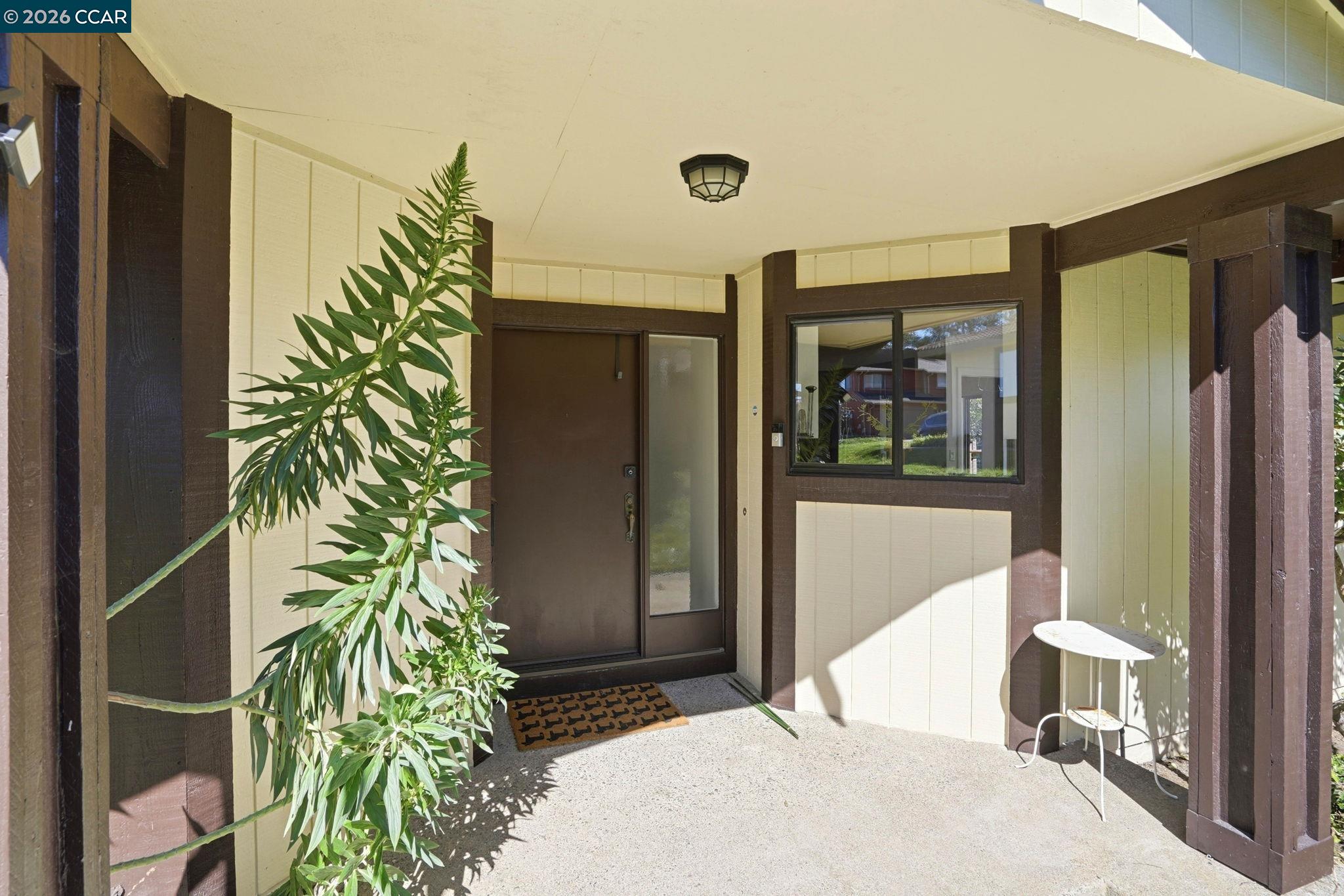 Detail Gallery Image 5 of 43 For 2122 Pinehurst Ct, El Cerrito,  CA 94530 - 3 Beds | 2 Baths