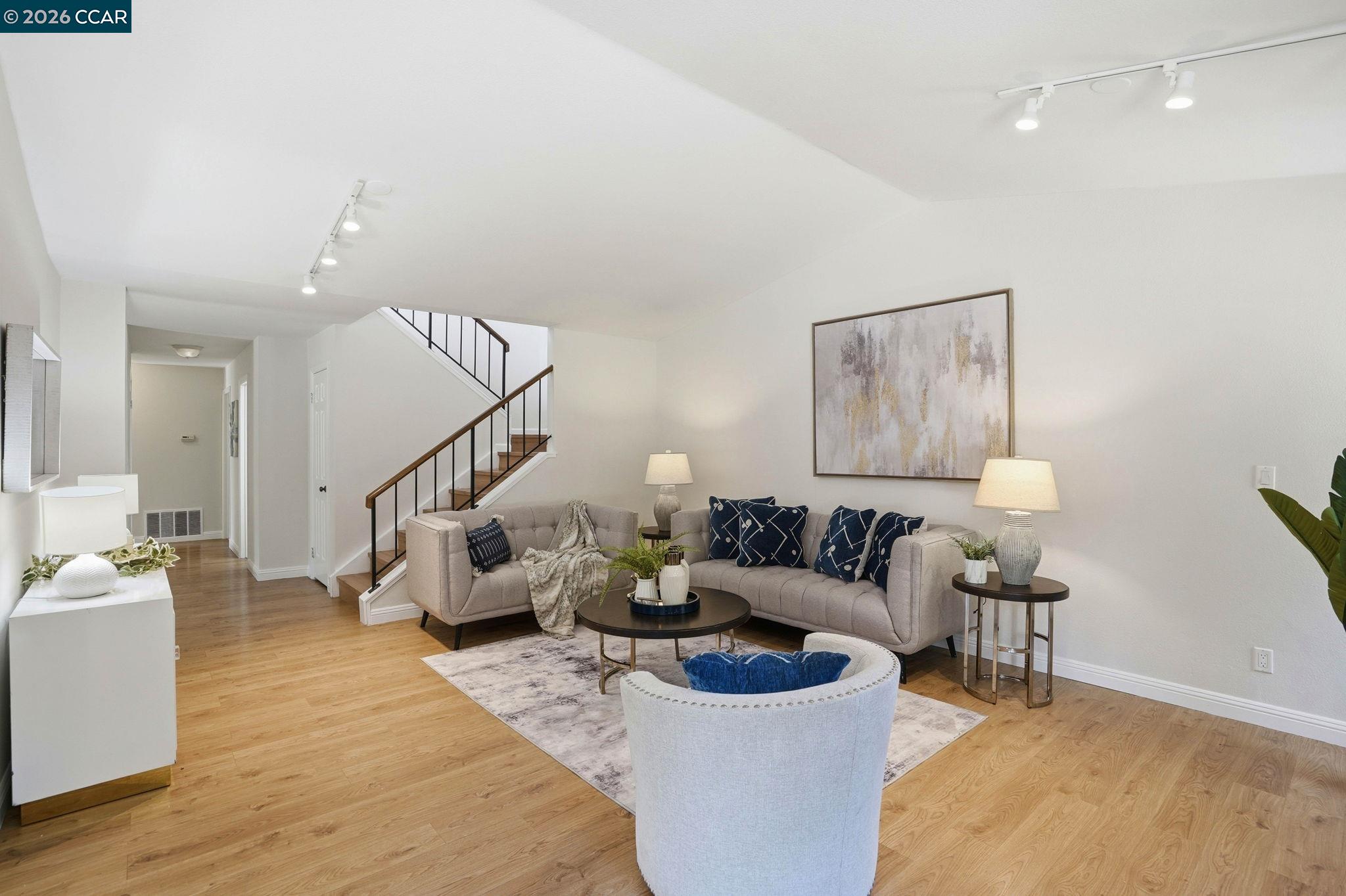 Detail Gallery Image 7 of 43 For 2122 Pinehurst Ct, El Cerrito,  CA 94530 - 3 Beds | 2 Baths