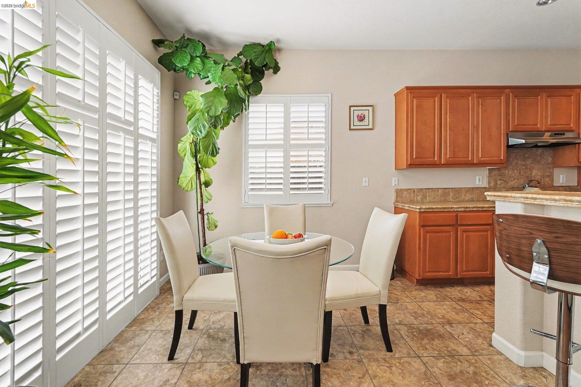 Detail Gallery Image 16 of 36 For 161 Monet Dr, Oakley,  CA 94561 - 4 Beds | 3 Baths