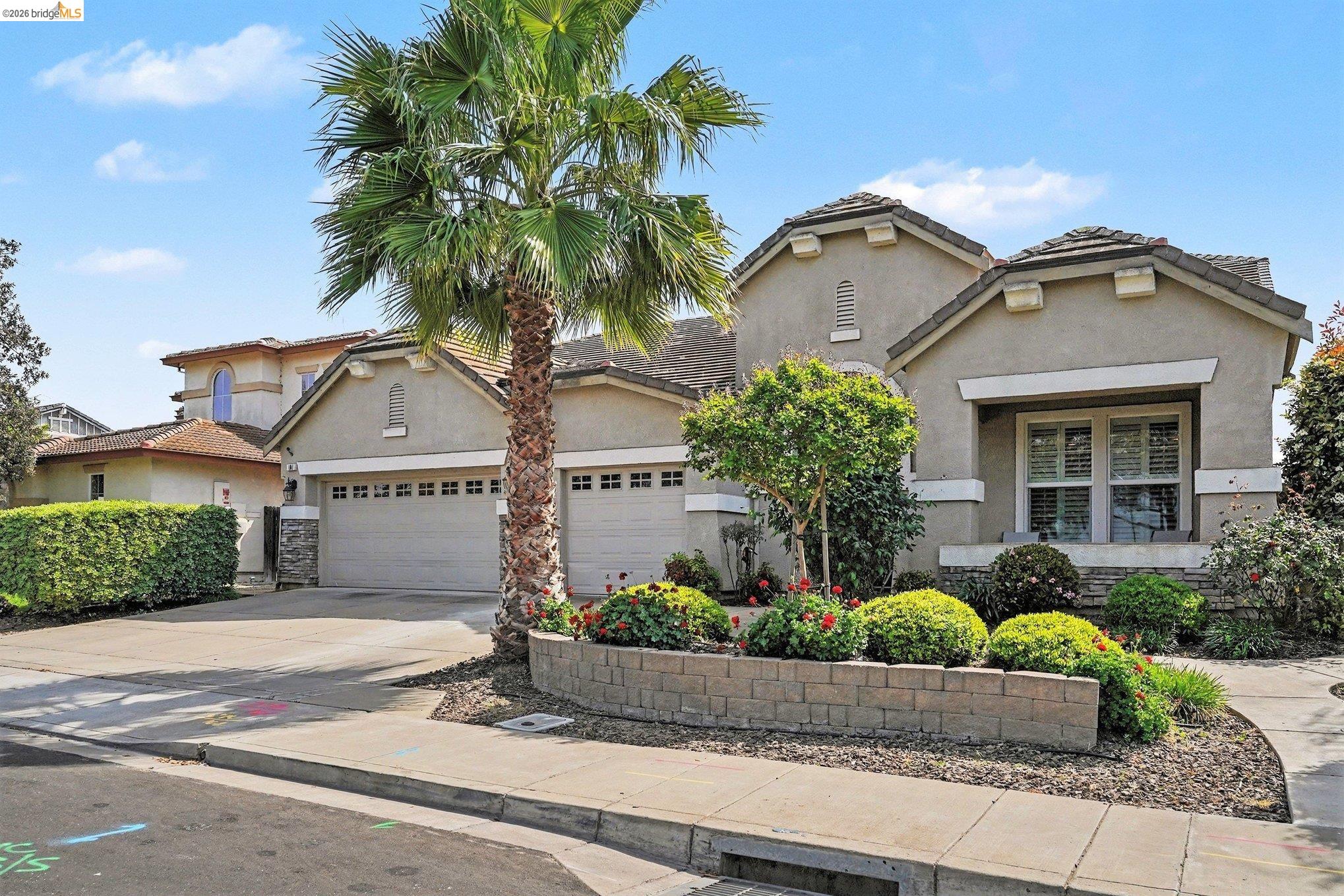 Detail Gallery Image 3 of 36 For 161 Monet Dr, Oakley,  CA 94561 - 4 Beds | 3 Baths