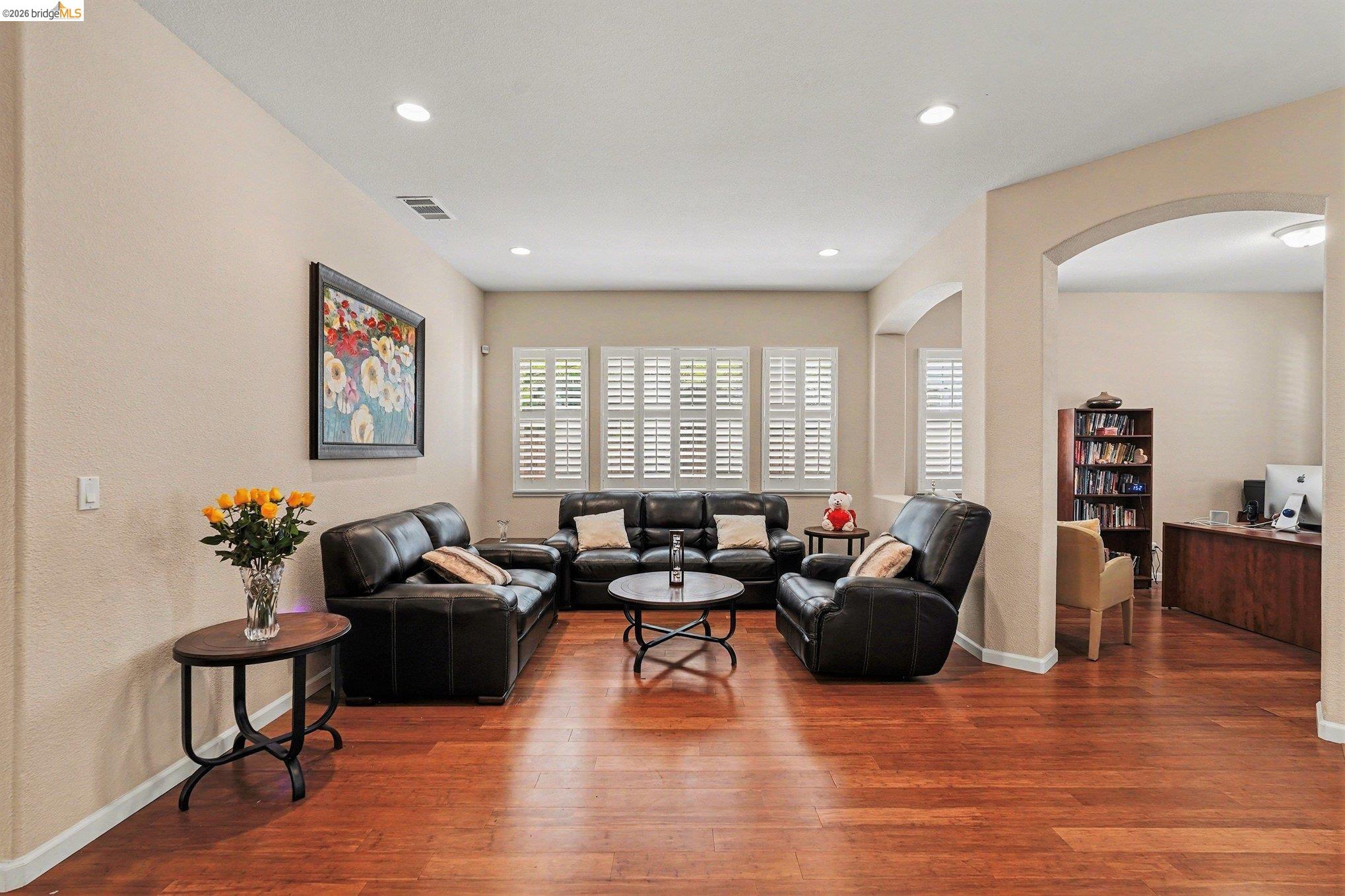 Detail Gallery Image 7 of 36 For 161 Monet Dr, Oakley,  CA 94561 - 4 Beds | 3 Baths