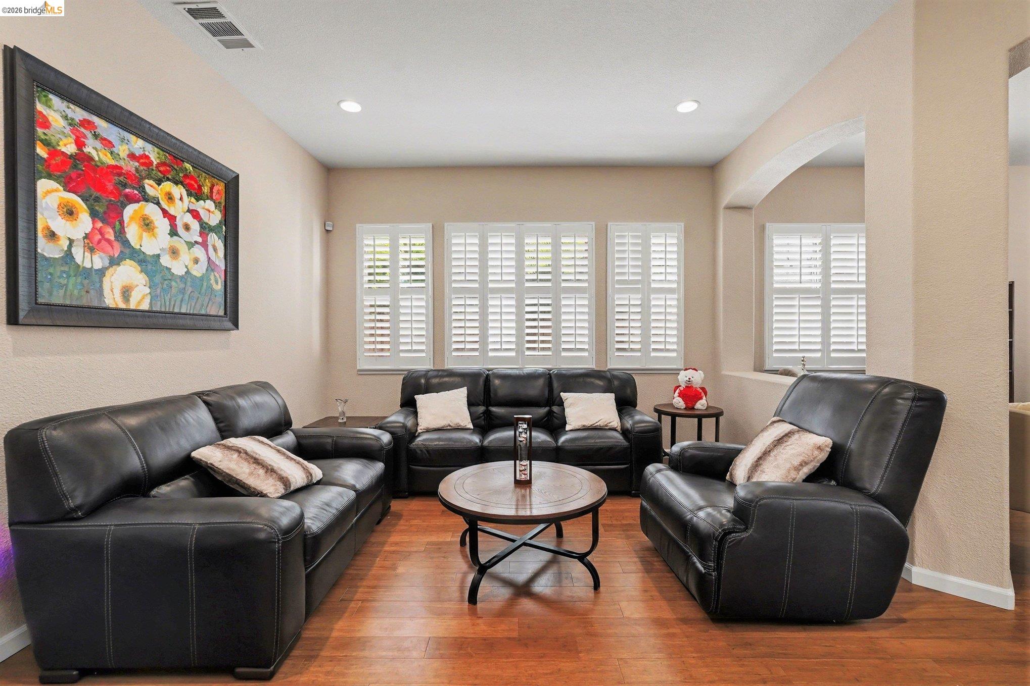 Detail Gallery Image 8 of 36 For 161 Monet Dr, Oakley,  CA 94561 - 4 Beds | 3 Baths