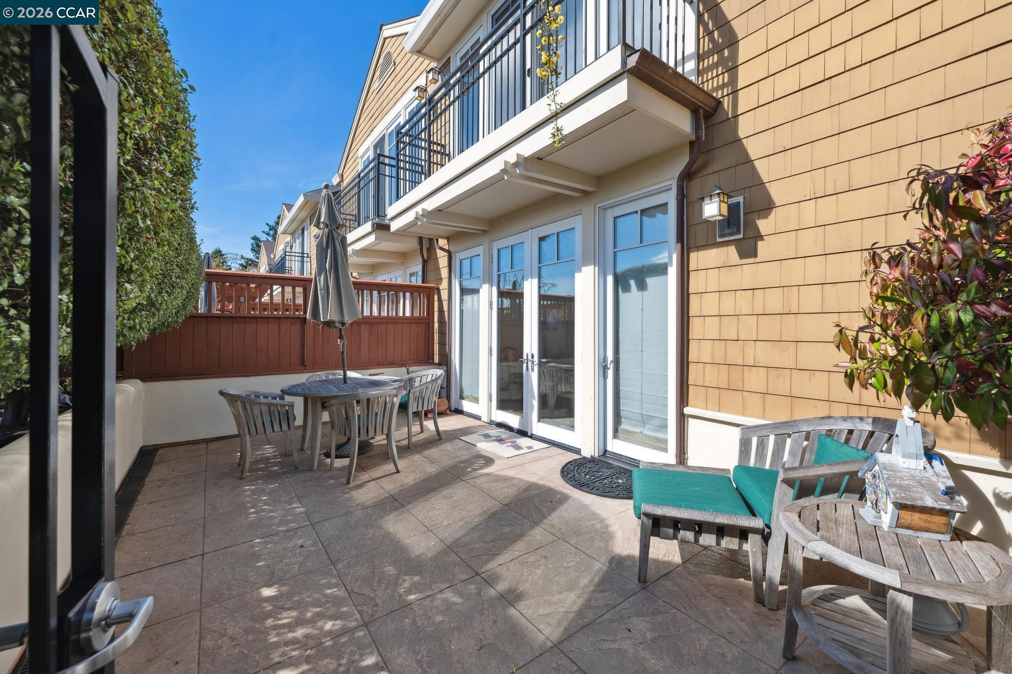 Detail Gallery Image 18 of 60 For 70 Neds Way, Tiburon,  CA 94920 - 2 Beds | 2/1 Baths