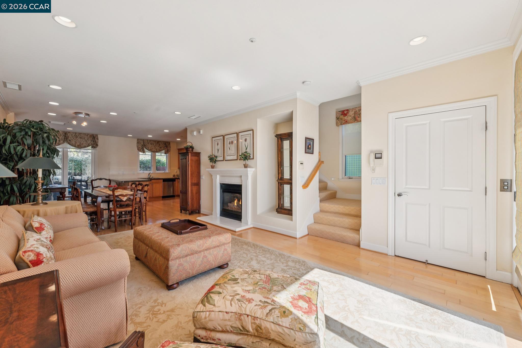 Detail Gallery Image 23 of 60 For 70 Neds Way, Tiburon,  CA 94920 - 2 Beds | 2/1 Baths