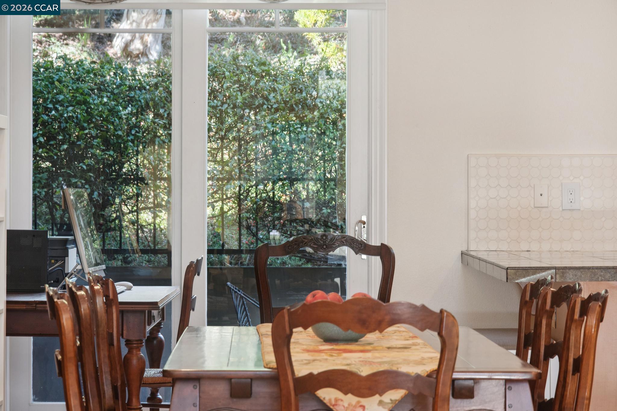 Detail Gallery Image 27 of 60 For 70 Neds Way, Tiburon,  CA 94920 - 2 Beds | 2/1 Baths