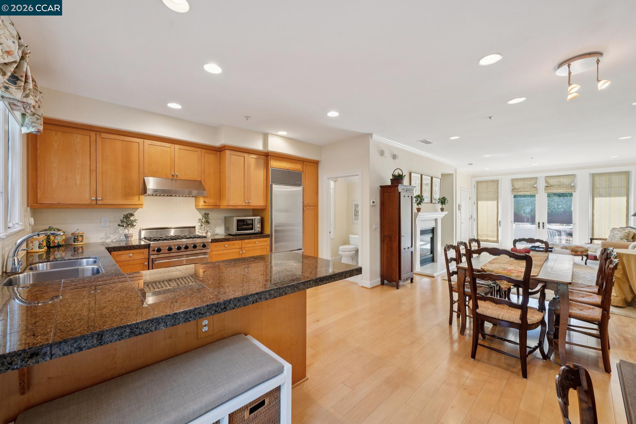 Detail Gallery Image 28 of 60 For 70 Neds Way, Tiburon,  CA 94920 - 2 Beds | 2/1 Baths