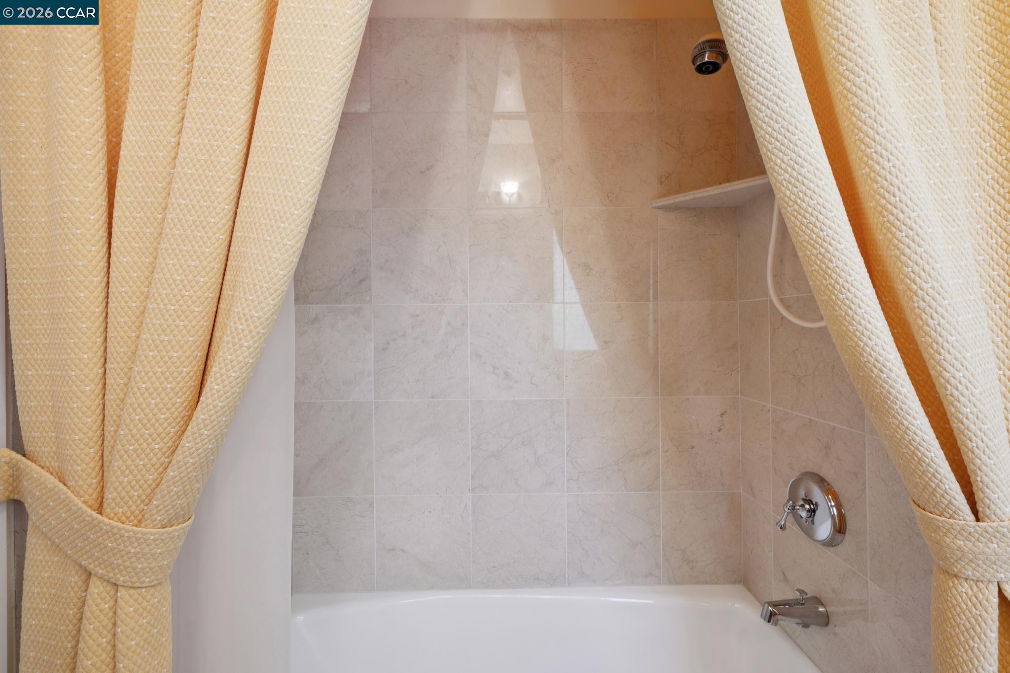 Detail Gallery Image 52 of 60 For 70 Neds Way, Tiburon,  CA 94920 - 2 Beds | 2/1 Baths