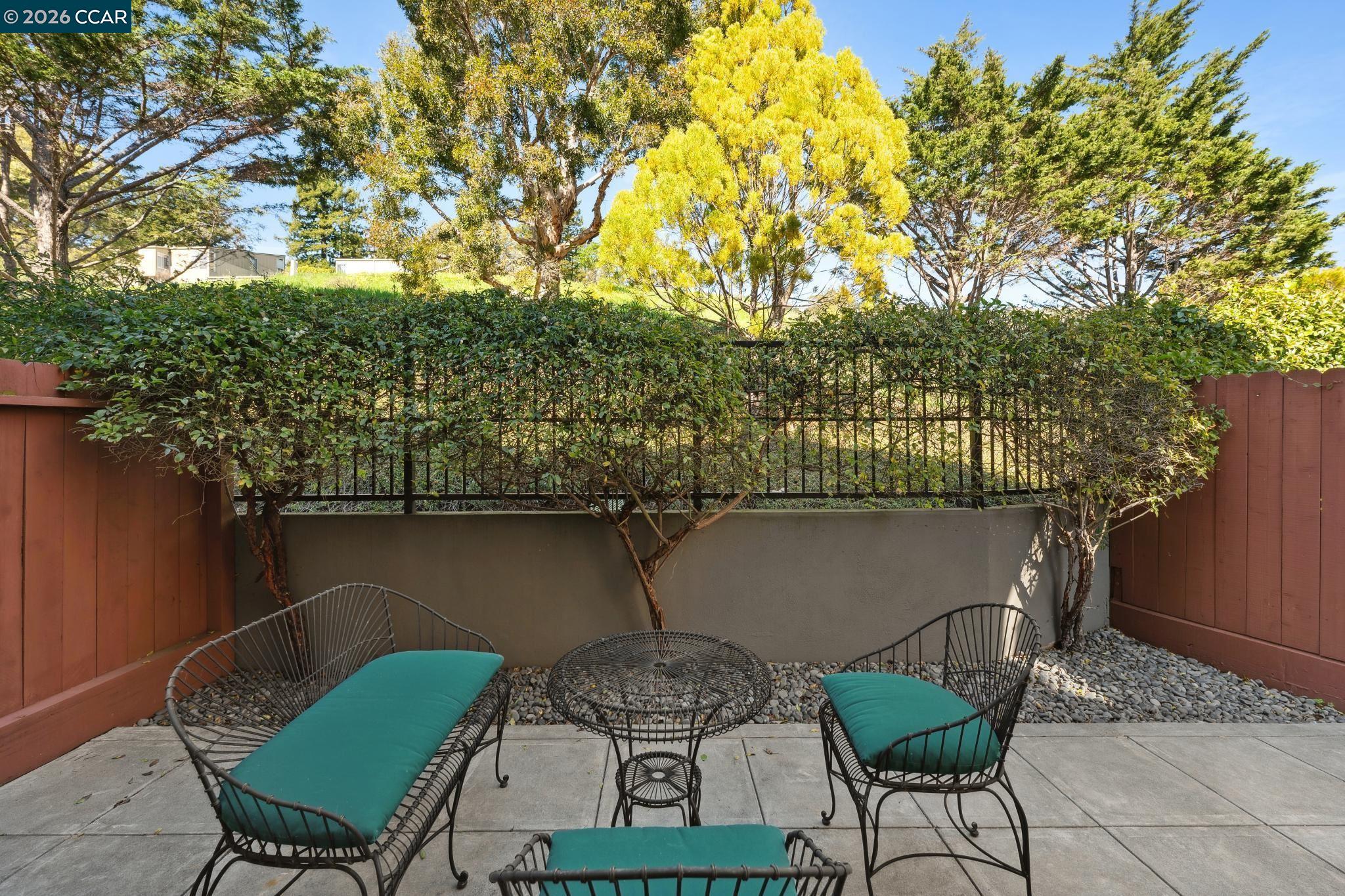 Detail Gallery Image 59 of 60 For 70 Neds Way, Tiburon,  CA 94920 - 2 Beds | 2/1 Baths
