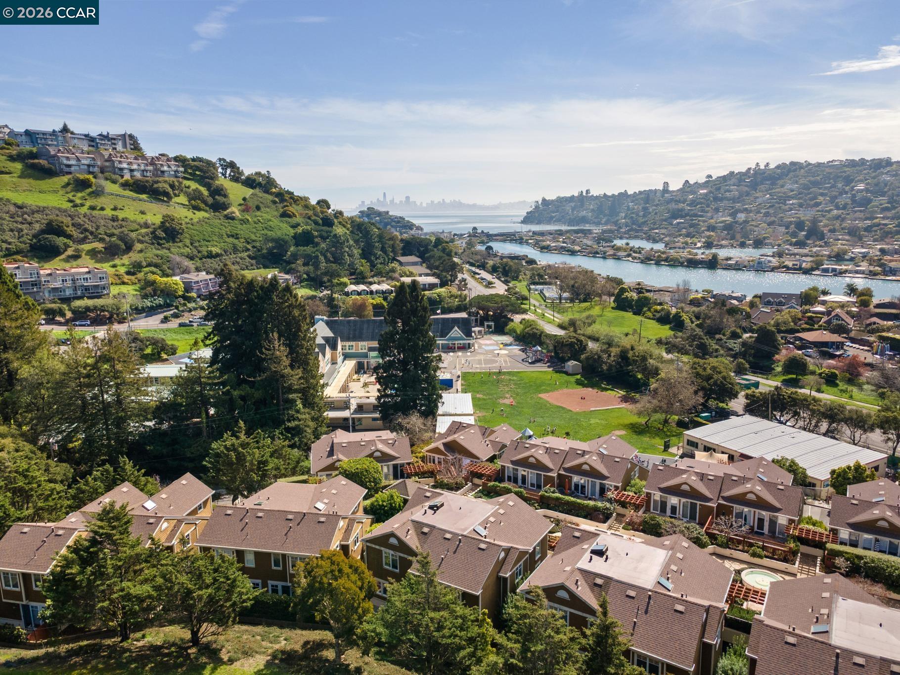 Detail Gallery Image 7 of 60 For 70 Neds Way, Tiburon,  CA 94920 - 2 Beds | 2/1 Baths