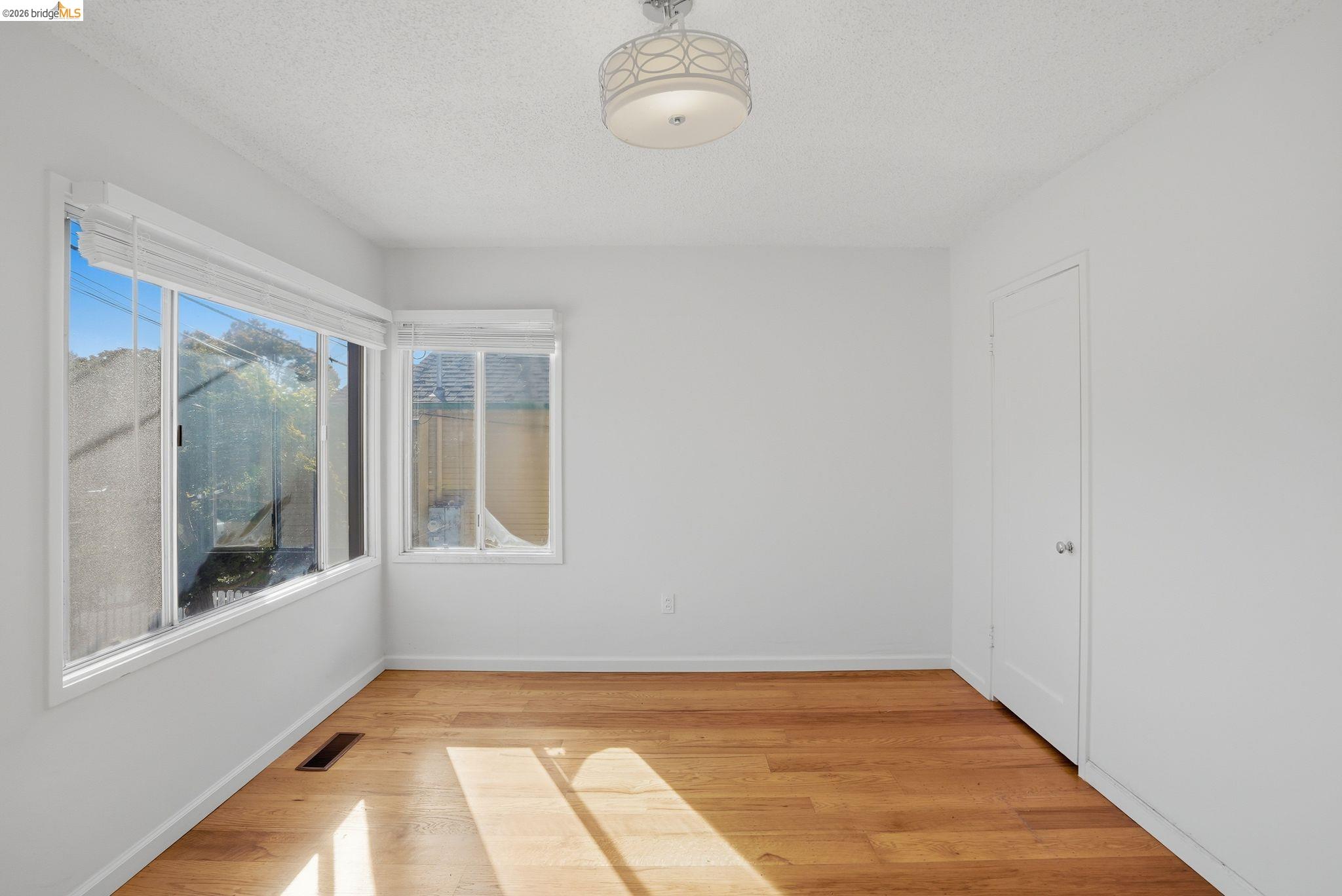 Detail Gallery Image 12 of 25 For 535 Norvell St, El Cerrito,  CA 94530 - 3 Beds | 1 Baths