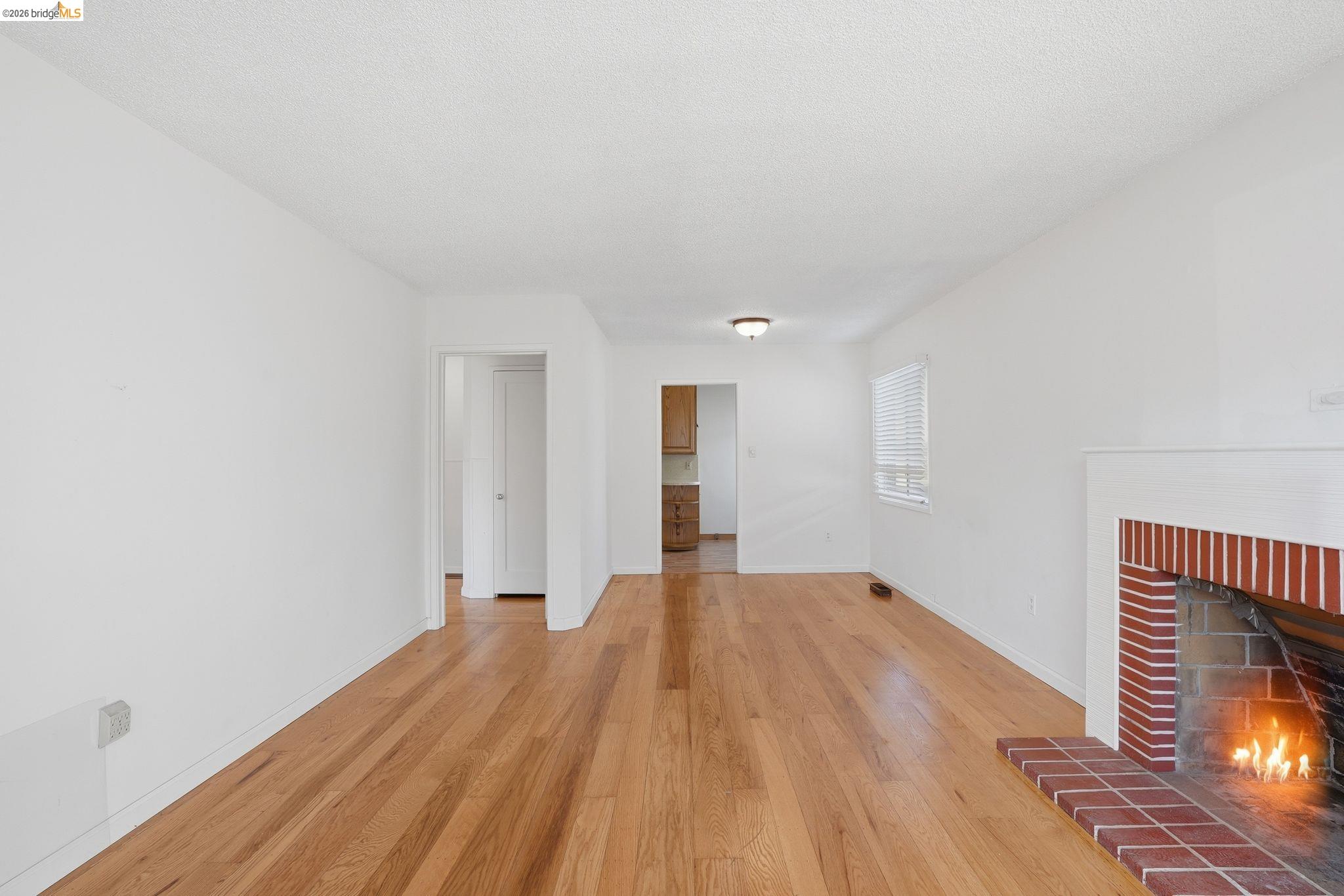 Detail Gallery Image 4 of 25 For 535 Norvell St, El Cerrito,  CA 94530 - 3 Beds | 1 Baths