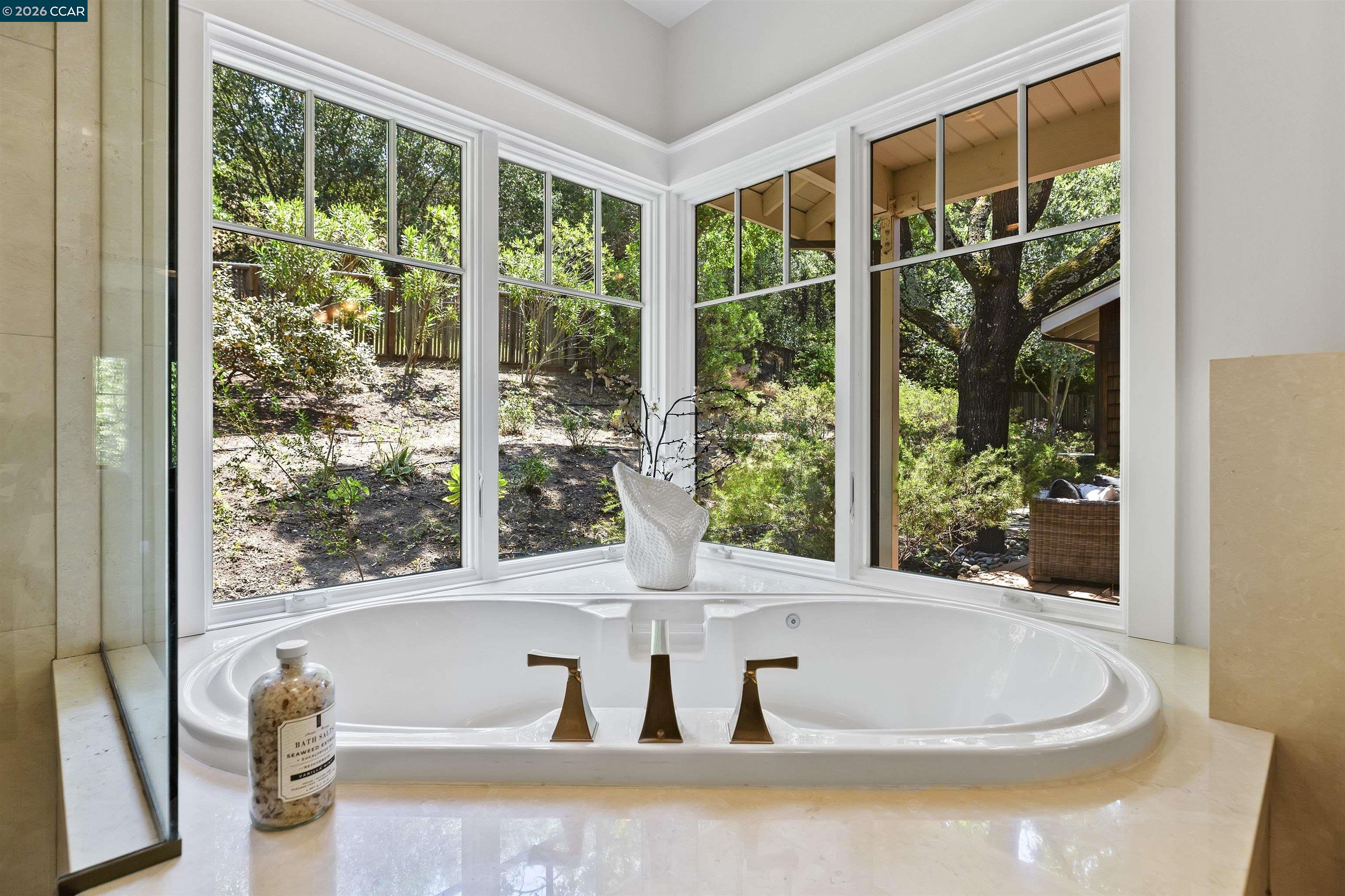 Detail Gallery Image 27 of 60 For 1754 Reliez Valley Rd, Lafayette,  CA 94549 - 5 Beds | 6 Baths