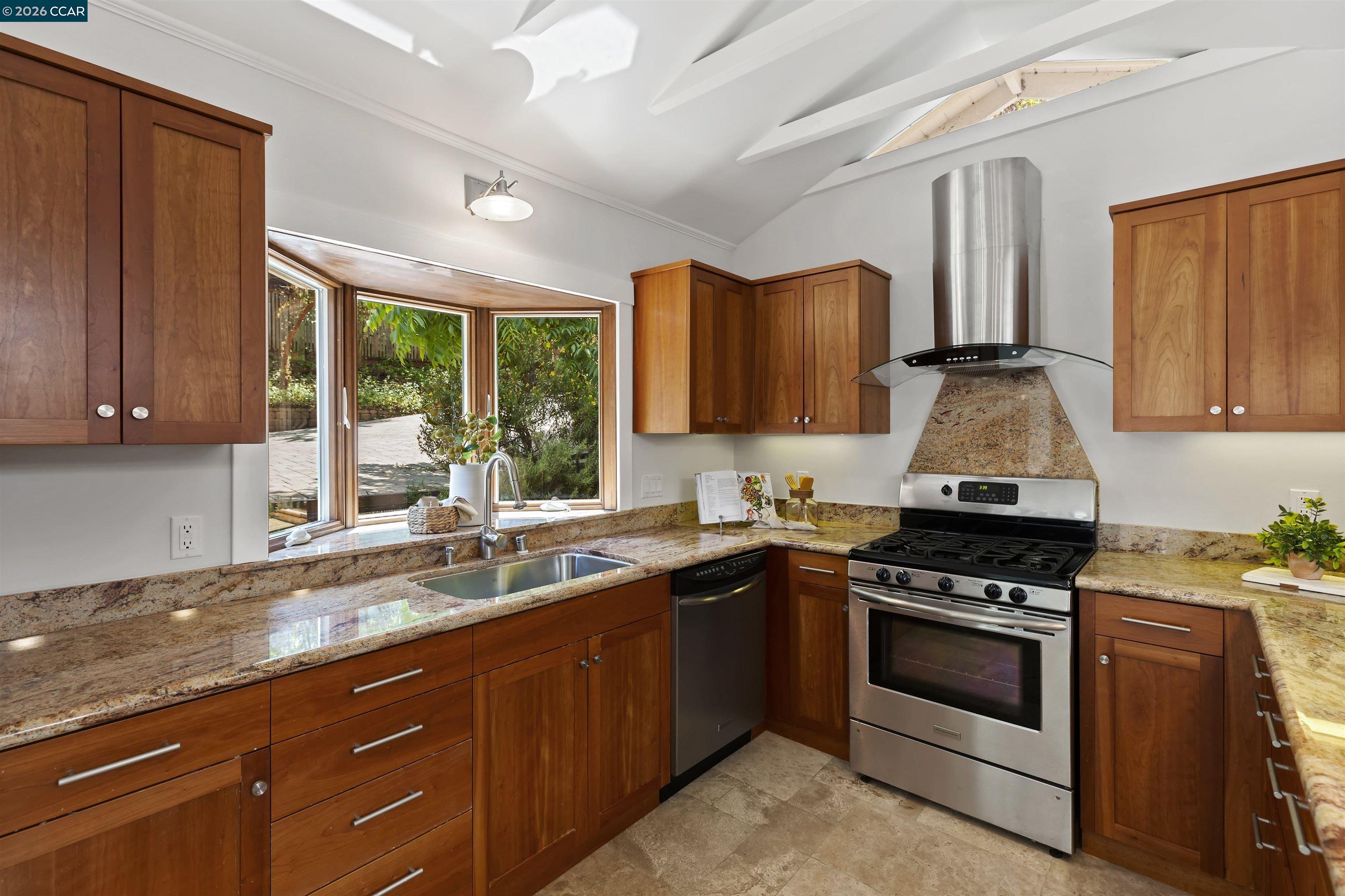 Detail Gallery Image 42 of 60 For 1754 Reliez Valley Rd, Lafayette,  CA 94549 - 5 Beds | 6 Baths