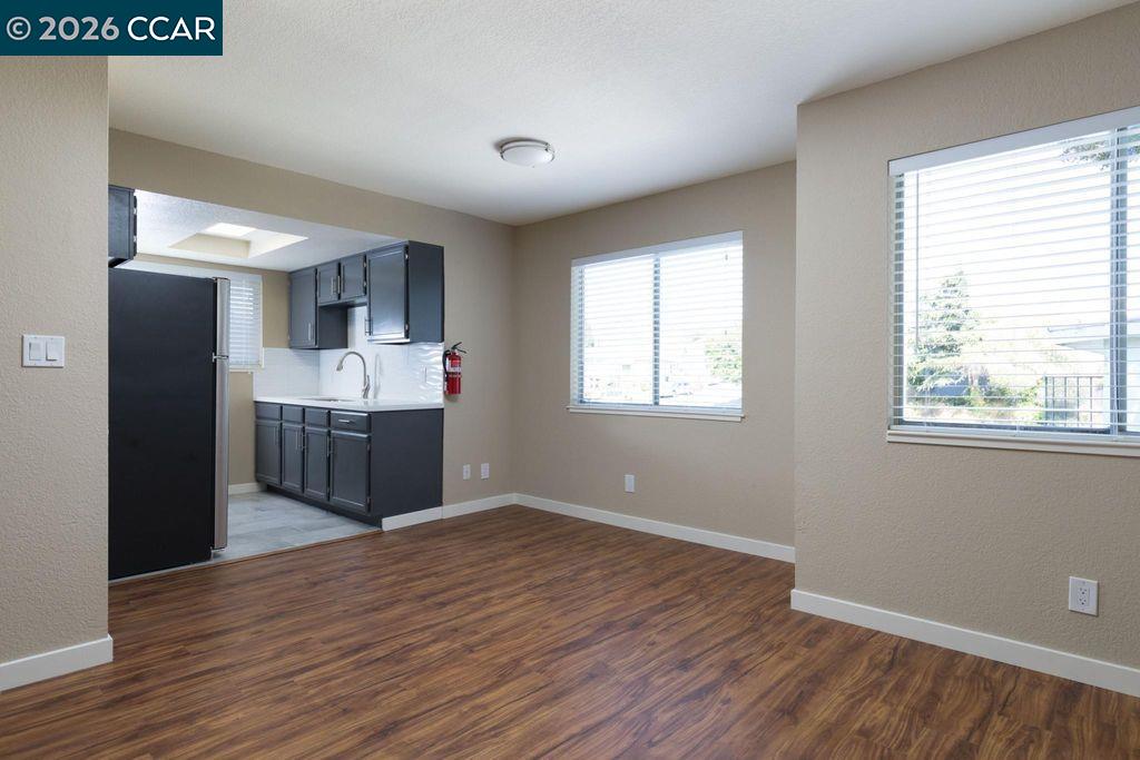 Detail Gallery Image 9 of 14 For 4800 Bayview Ave Apt B,  Richmond,  CA 94804 - 3 Beds | 1 Baths