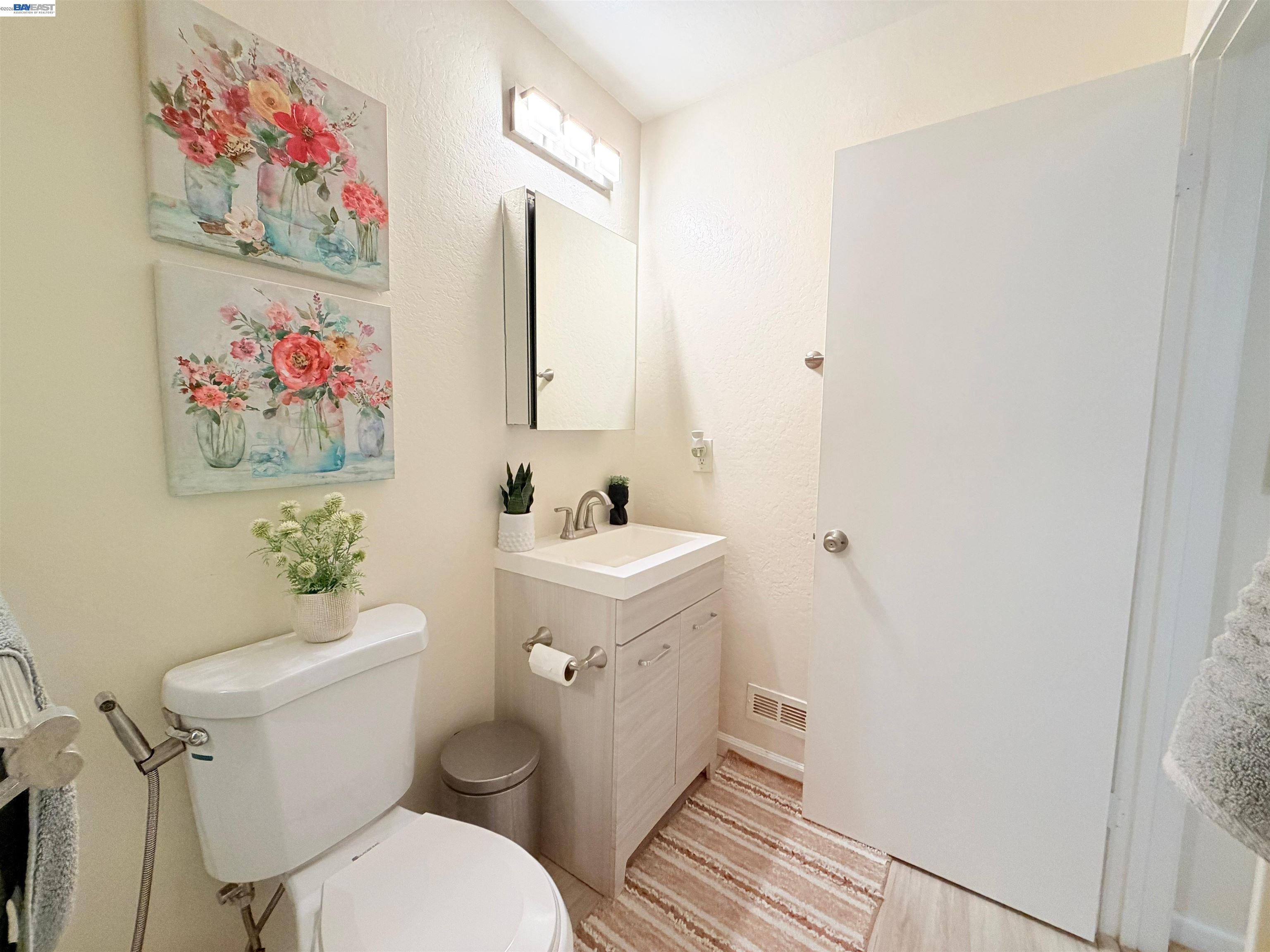 Detail Gallery Image 15 of 24 For 38533 Vancouver Cmn, Fremont,  CA 94536 - 2 Beds | 1/1 Baths