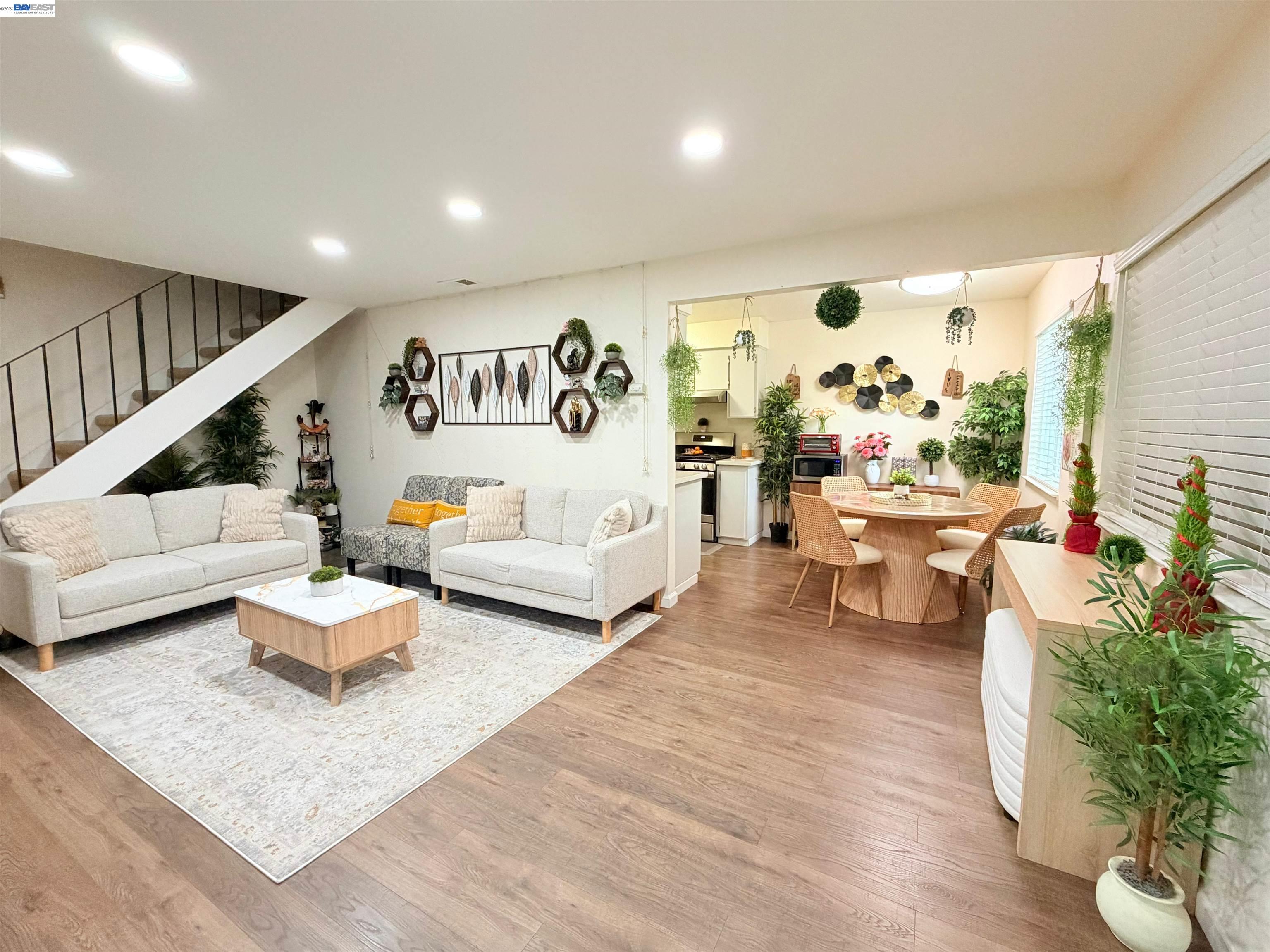 Detail Gallery Image 4 of 24 For 38533 Vancouver Cmn, Fremont,  CA 94536 - 2 Beds | 1/1 Baths