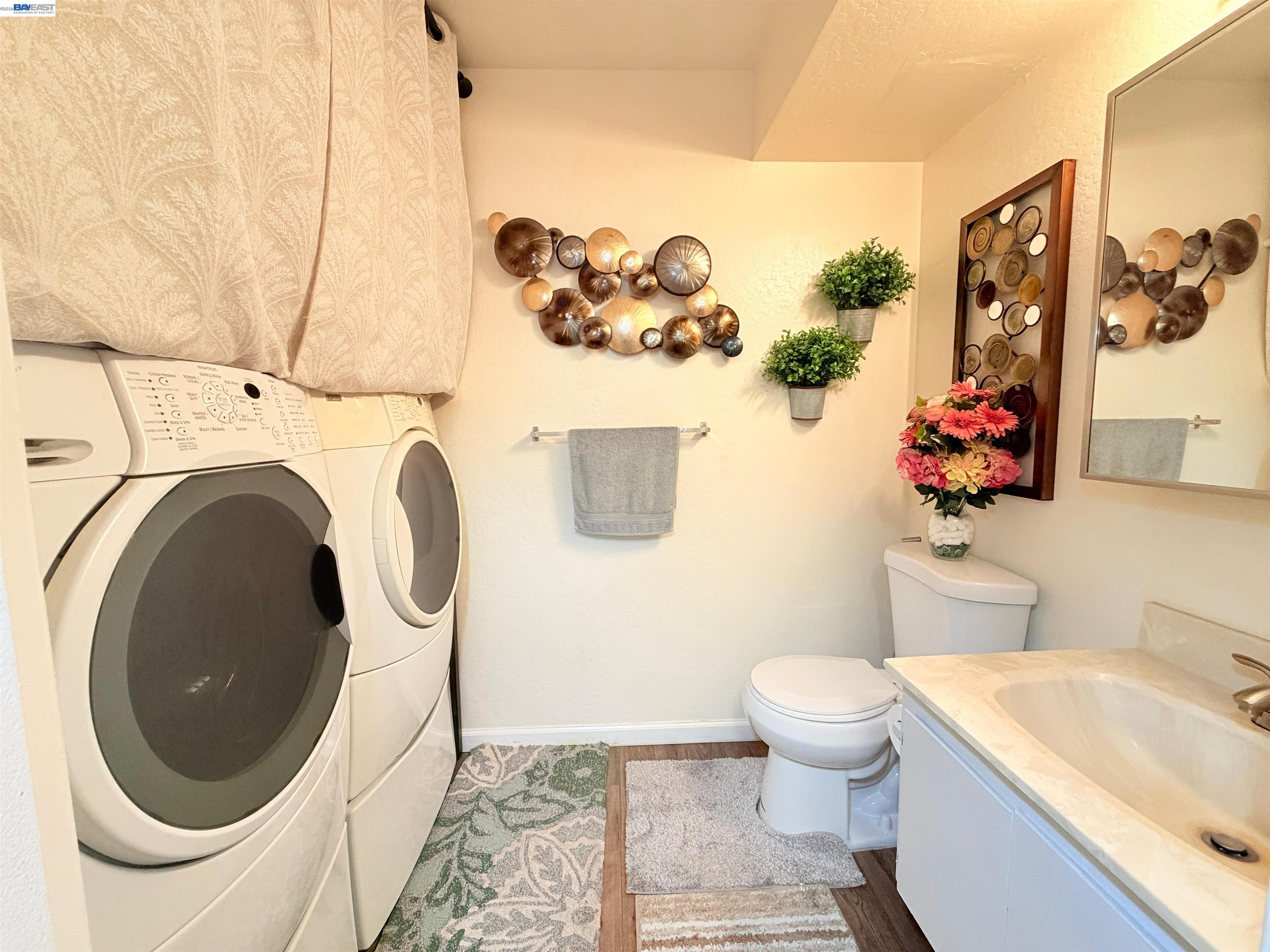 Detail Gallery Image 8 of 24 For 38533 Vancouver Cmn, Fremont,  CA 94536 - 2 Beds | 1/1 Baths