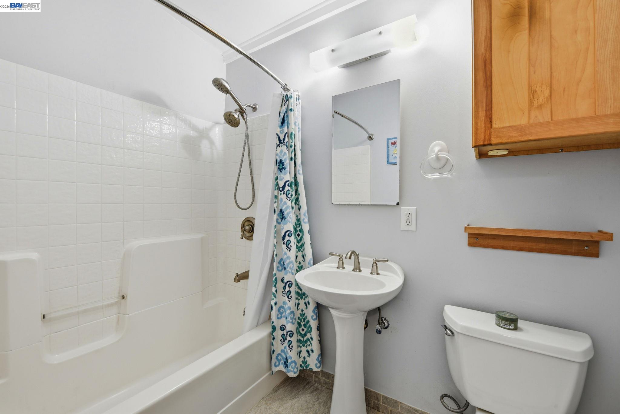 Detail Gallery Image 16 of 22 For 4756 Beechwood Ave, Fremont,  CA 94536 - 3 Beds | 2 Baths