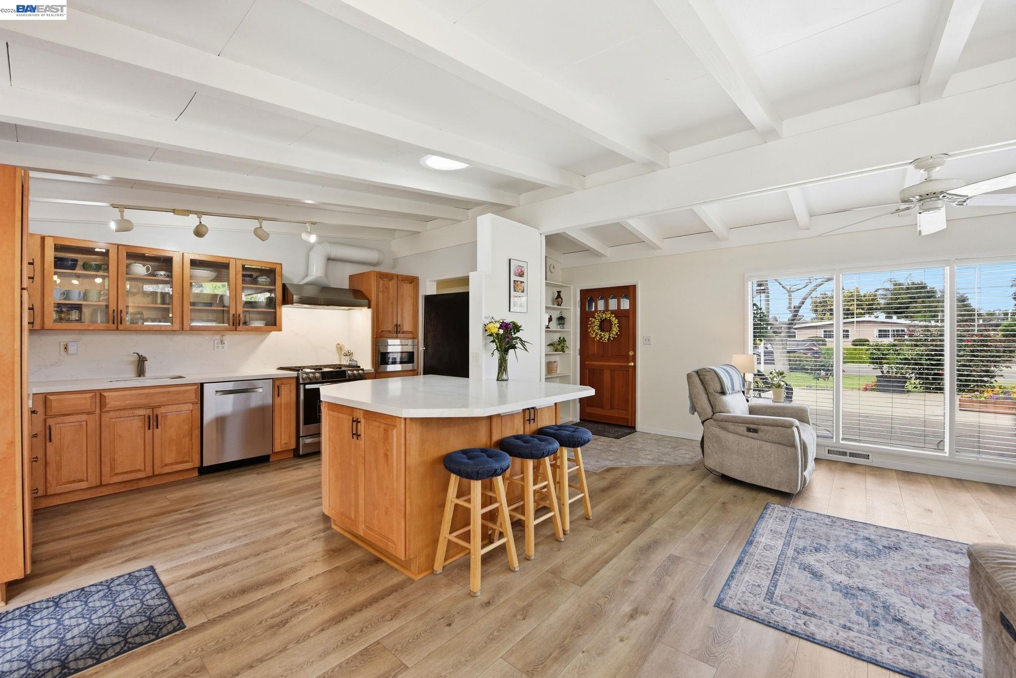 Detail Gallery Image 5 of 22 For 4756 Beechwood Ave, Fremont,  CA 94536 - 3 Beds | 2 Baths