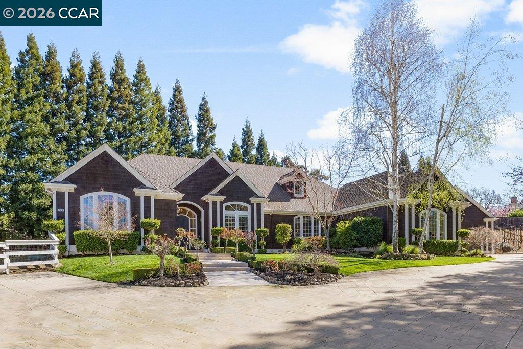 Detail Gallery Image 2 of 60 For 218 Erselia Trl, Alamo,  CA 94507 - 5 Beds | 5 Baths