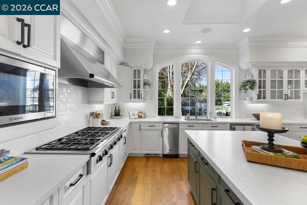 Detail Gallery Image 11 of 60 For 218 Erselia Trl, Alamo,  CA 94507 - 5 Beds | 5 Baths