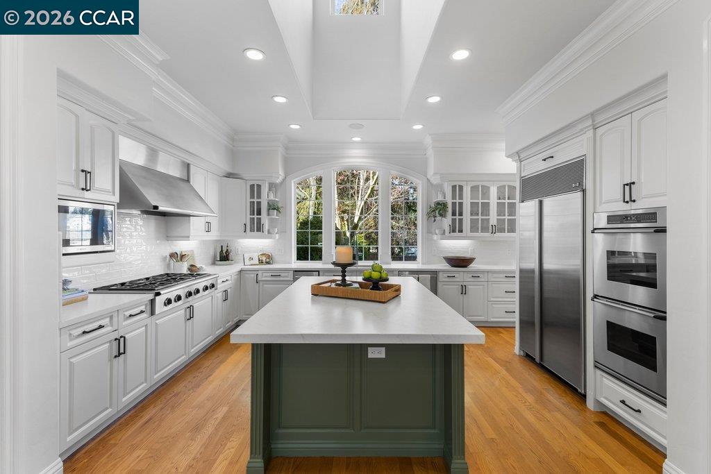 Detail Gallery Image 12 of 60 For 218 Erselia Trl, Alamo,  CA 94507 - 5 Beds | 5 Baths