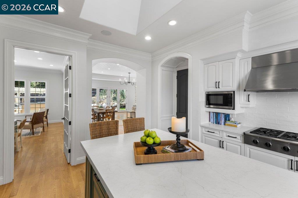 Detail Gallery Image 15 of 60 For 218 Erselia Trl, Alamo,  CA 94507 - 5 Beds | 5 Baths