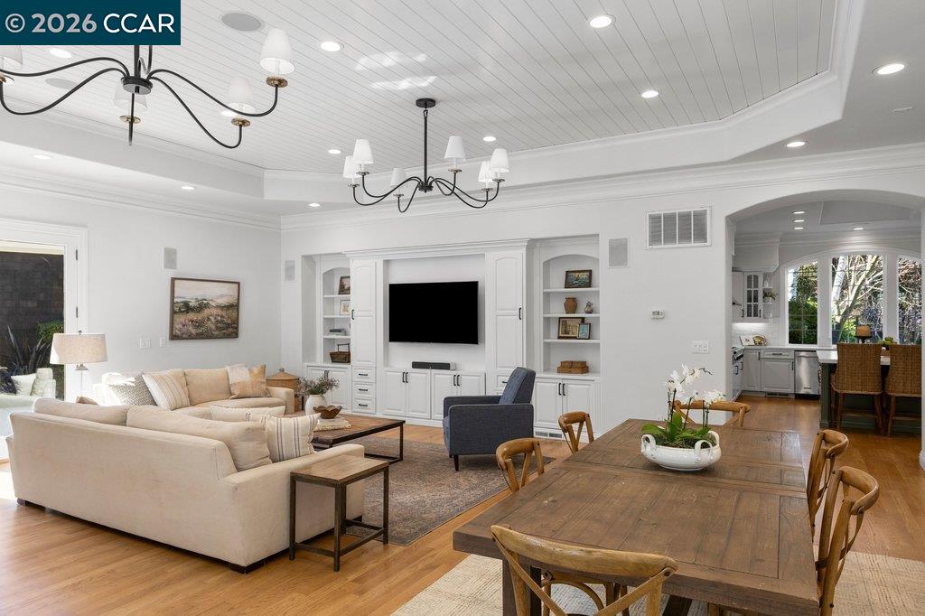 Detail Gallery Image 18 of 60 For 218 Erselia Trl, Alamo,  CA 94507 - 5 Beds | 5 Baths