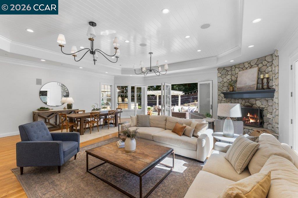 Detail Gallery Image 21 of 60 For 218 Erselia Trl, Alamo,  CA 94507 - 5 Beds | 5 Baths