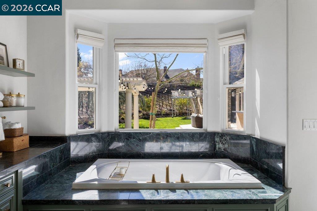 Detail Gallery Image 31 of 60 For 218 Erselia Trl, Alamo,  CA 94507 - 5 Beds | 5 Baths