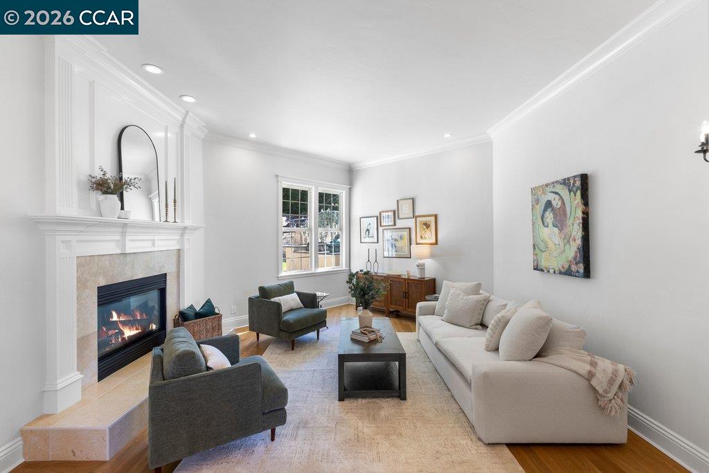 Detail Gallery Image 5 of 60 For 218 Erselia Trl, Alamo,  CA 94507 - 5 Beds | 5 Baths